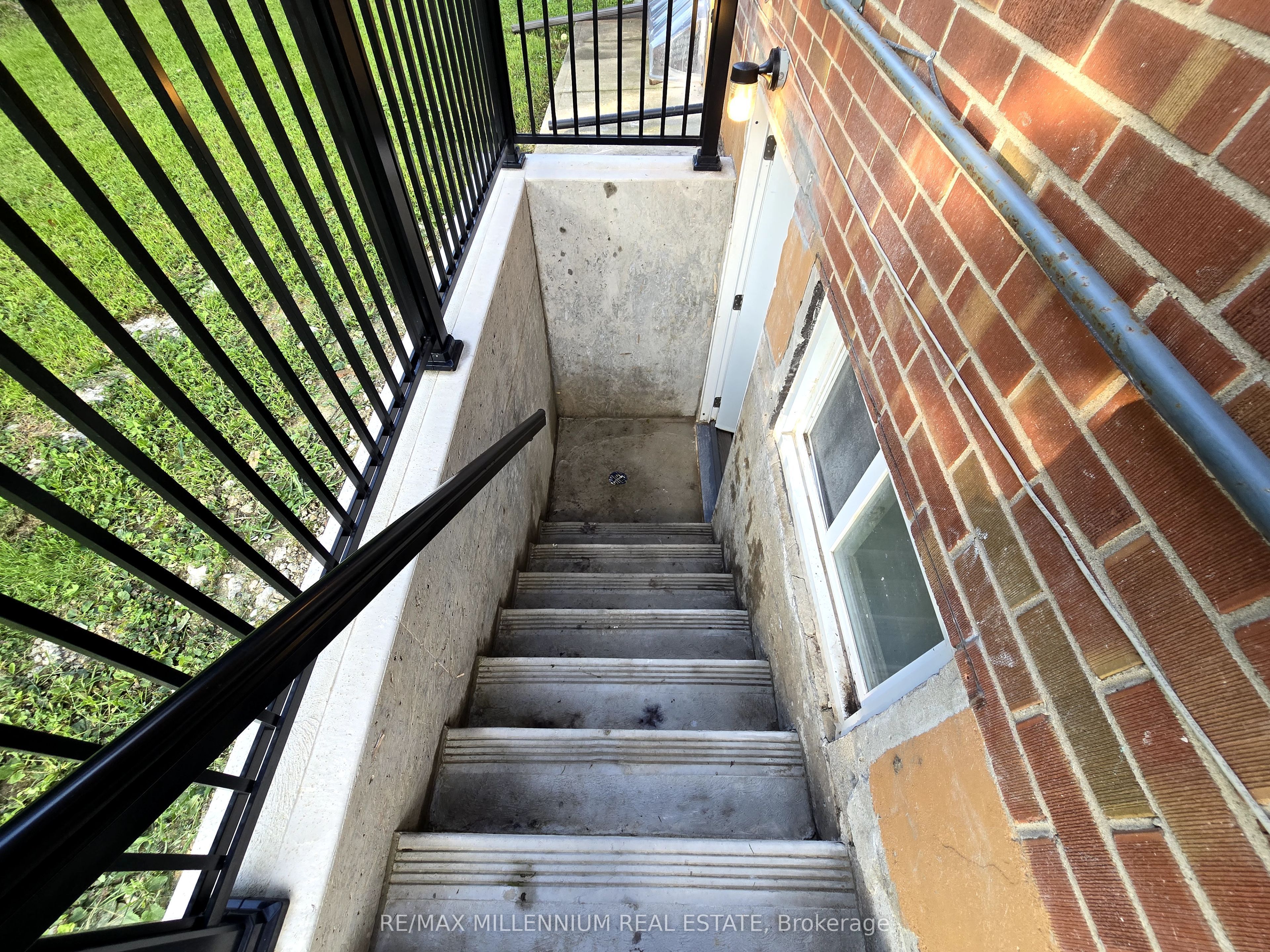 Unit Basement - 14 Charles Street, Brampton 4