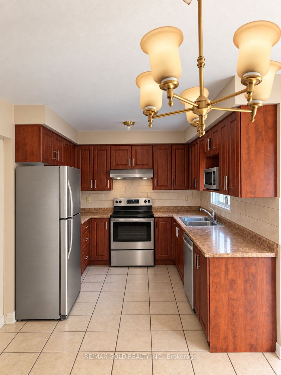 46 Songsparrow Drive, Brampton 3