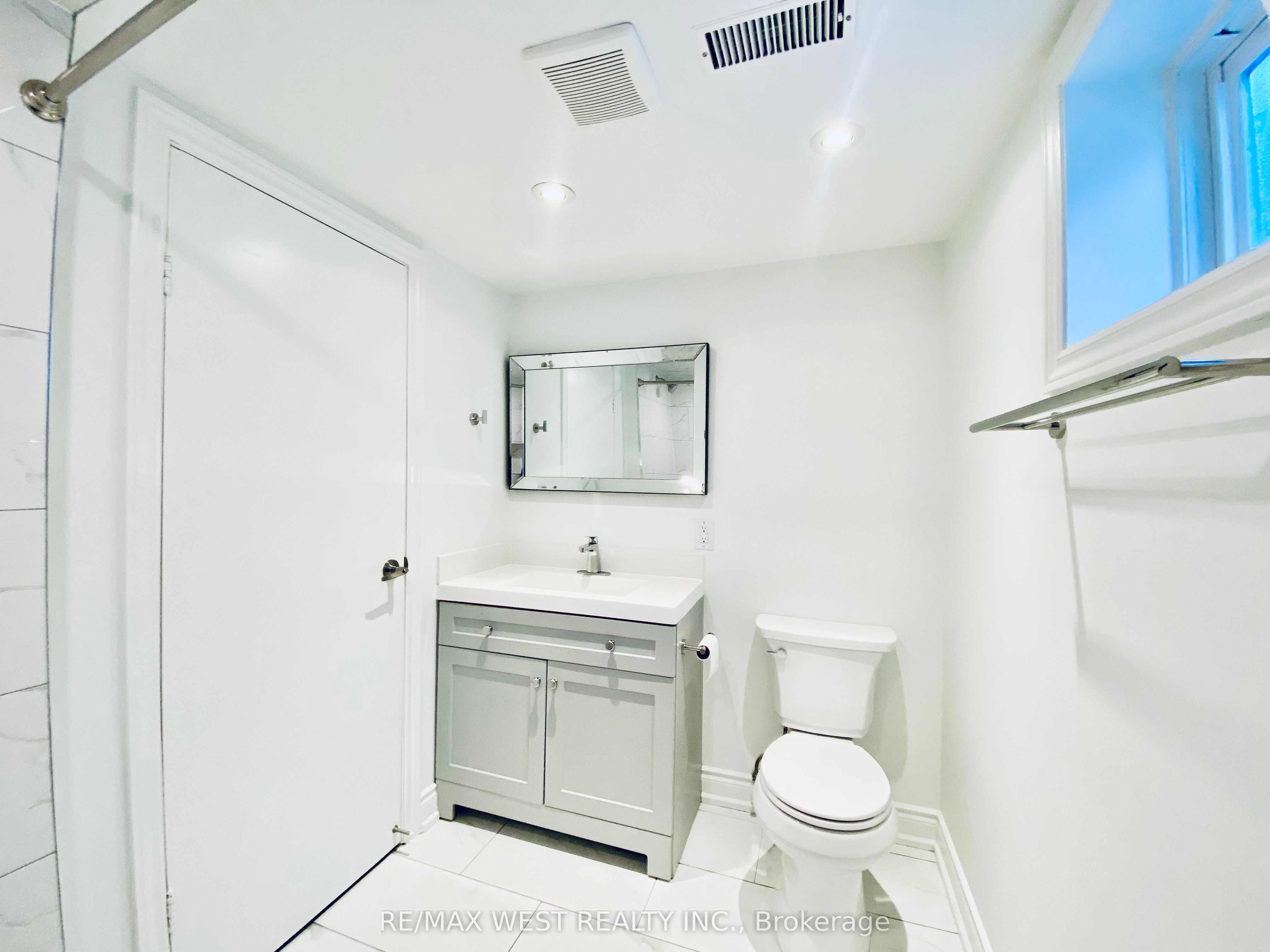 Unit BSMT - 30 Flamborough Drive, North York 3