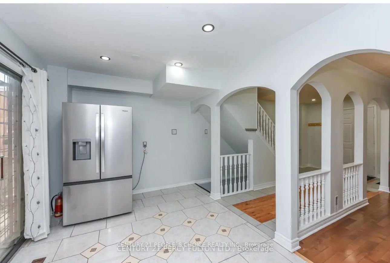 Unit Upper - 233 Murray Street, Brampton 5