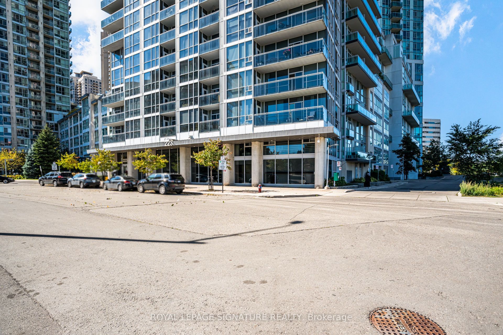 Unit 1611 - 223 Webb Drive, Mississauga 4