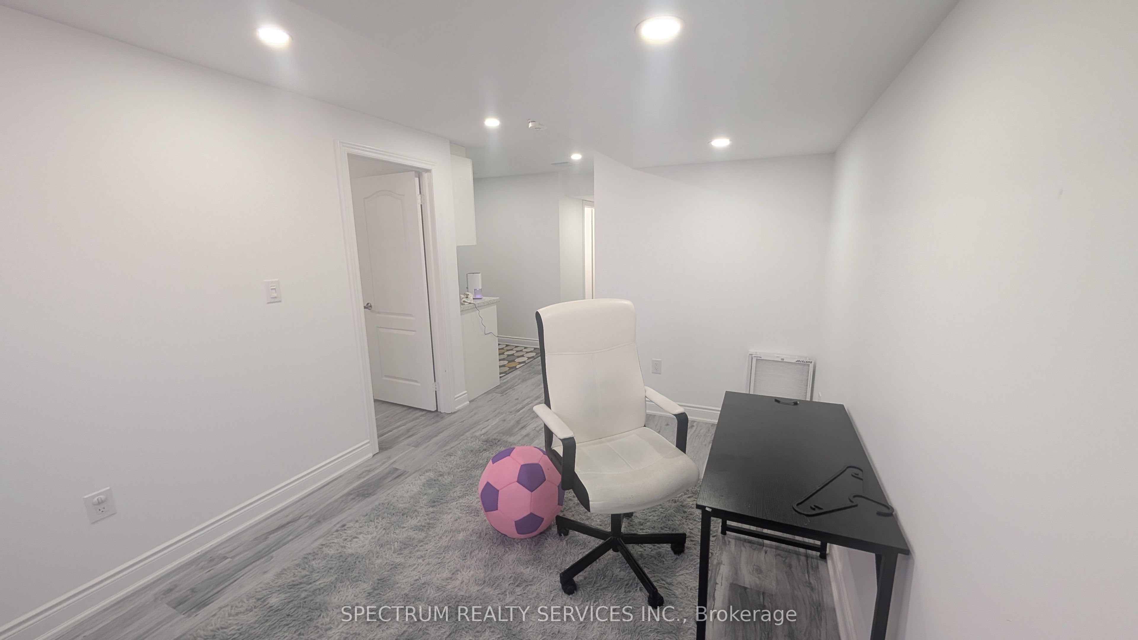 Unit Bsmt - 1331 Restivo Lane, Milton 3