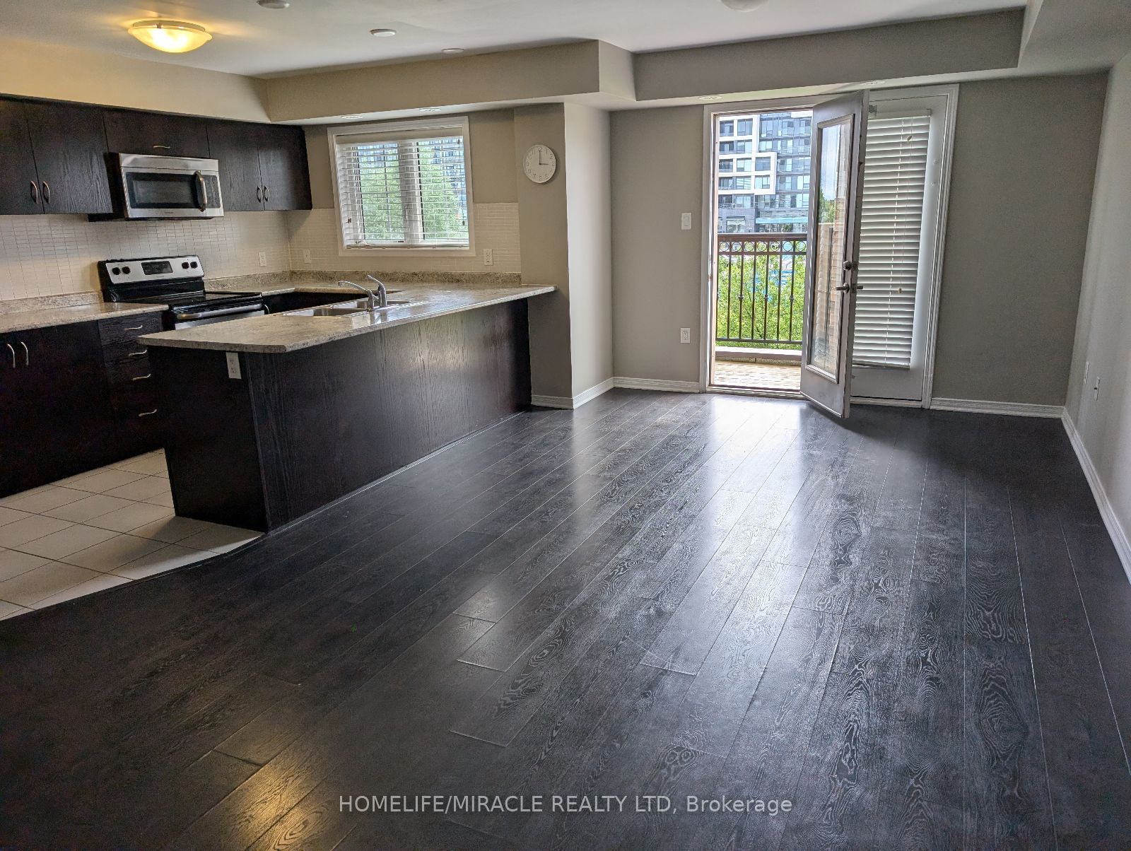 Unit 69 - 2441 Greenwich Drive, Oakville 4