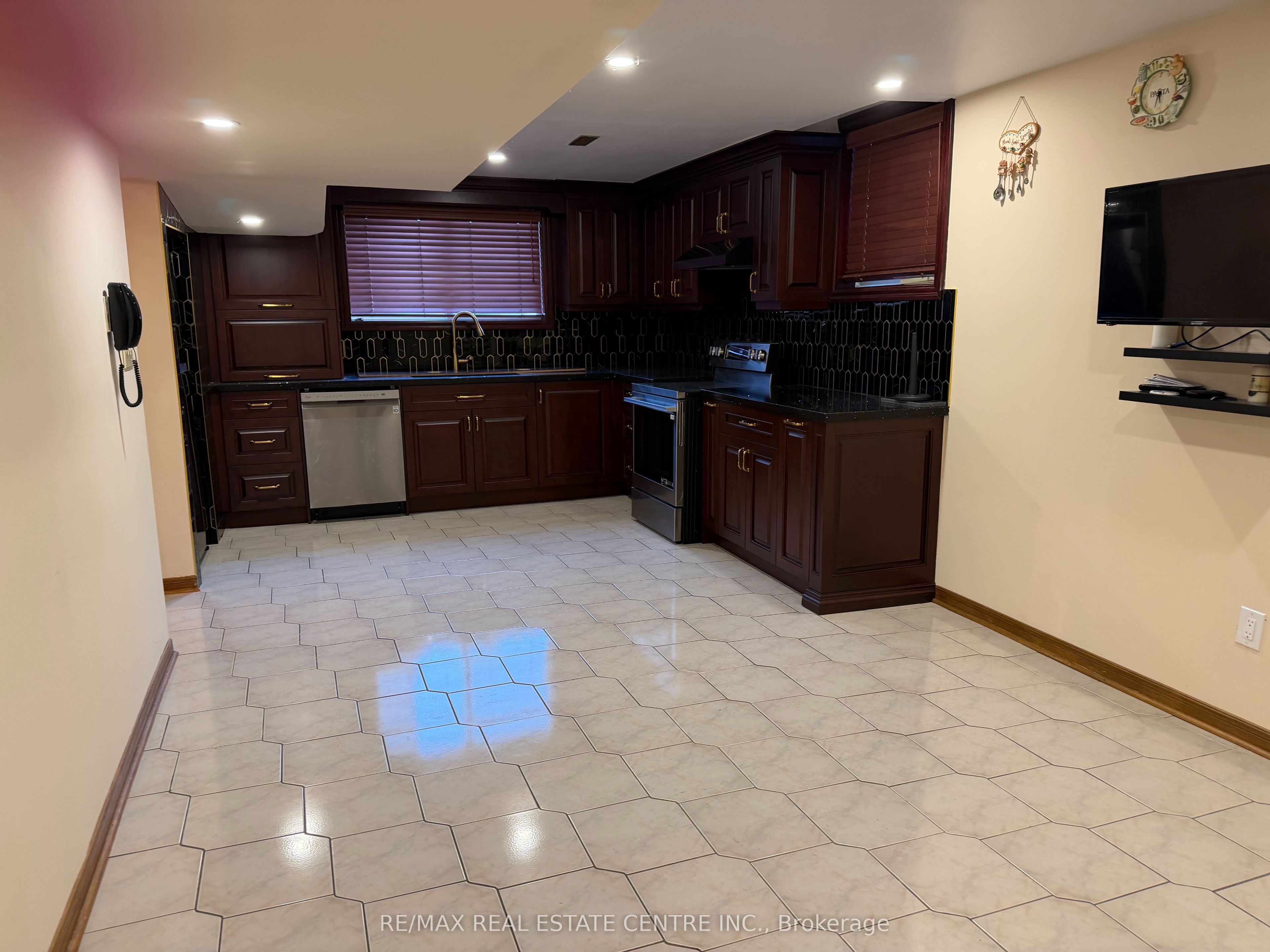 4175 Starlight Crescent, Mississauga 4