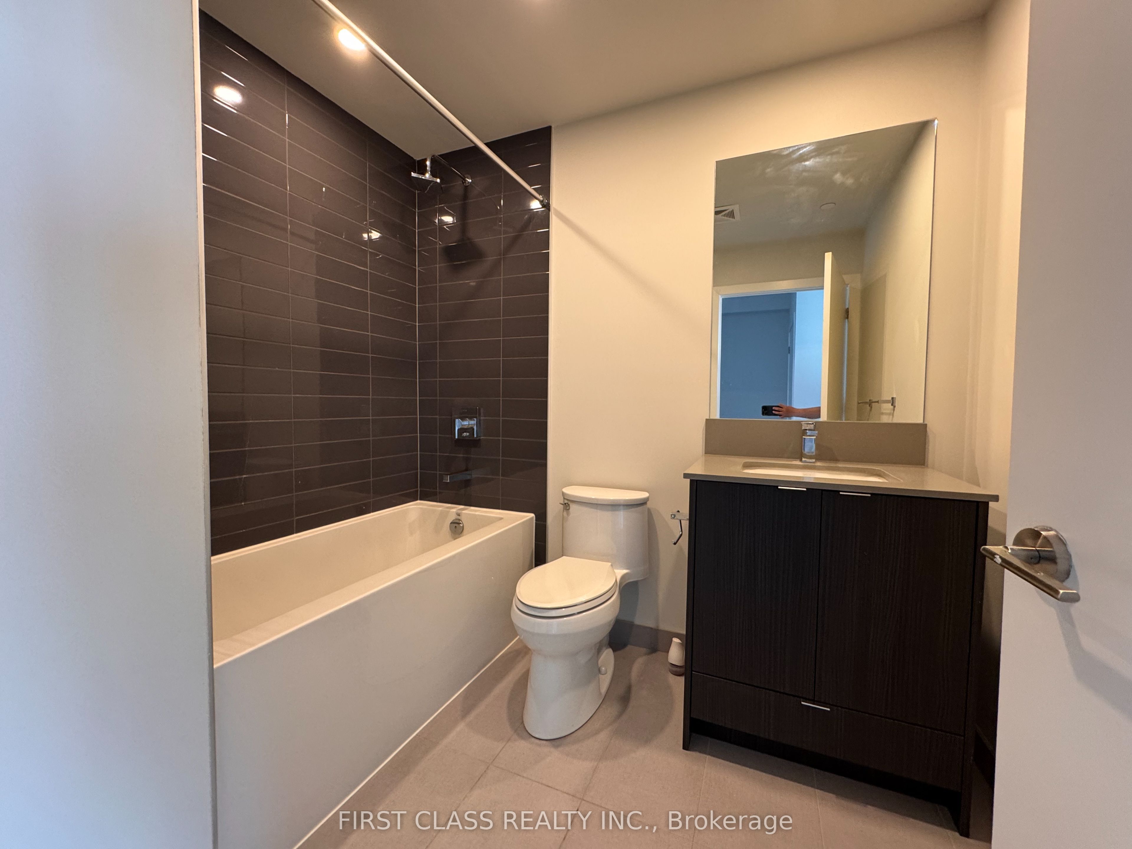 Unit 1804 - 4130 Parkside Village Drive, Mississauga 4