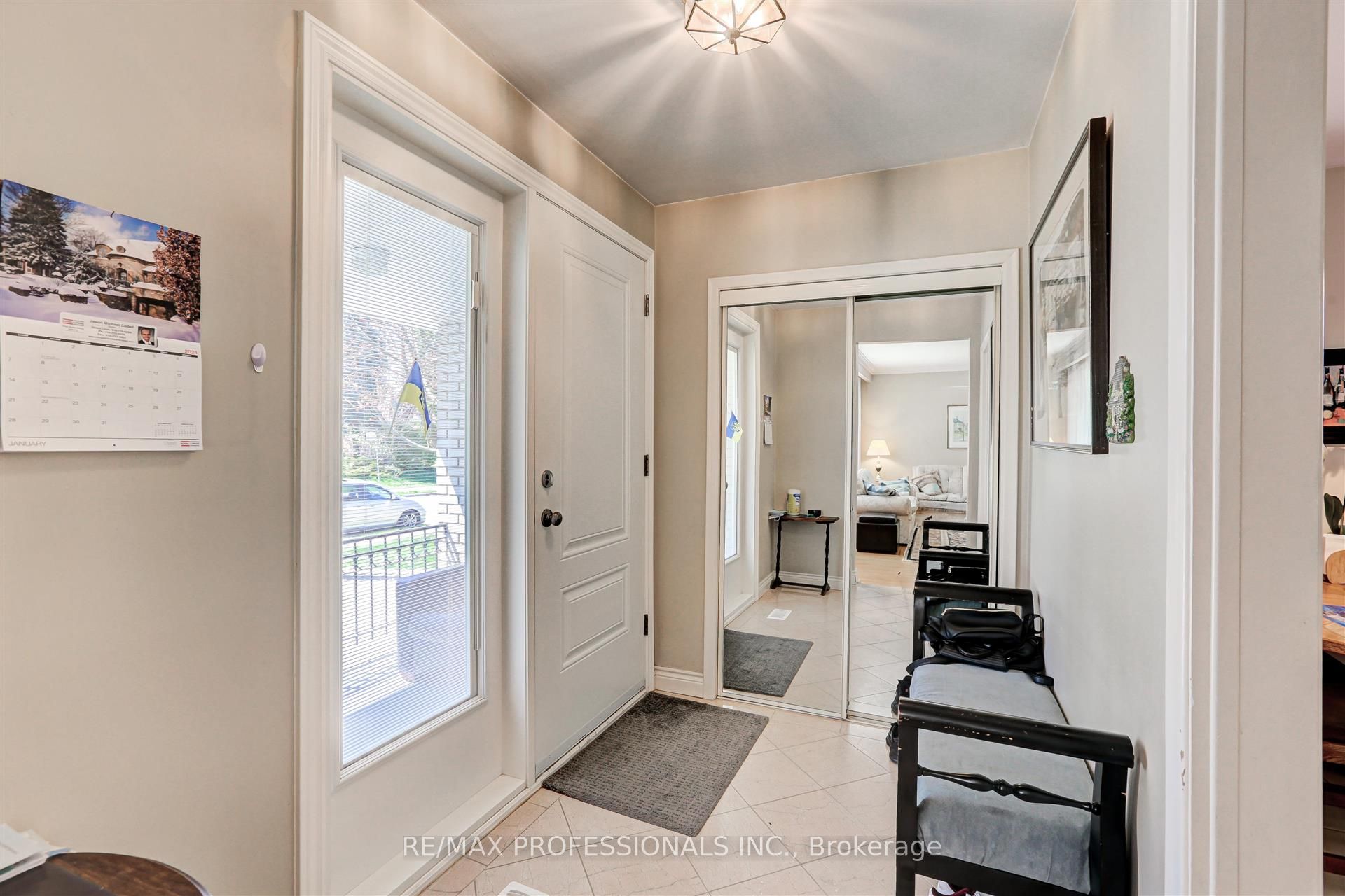 37 Markland Dr, Etobicoke, Ontario M9C1M9 For Sale HouseSigma