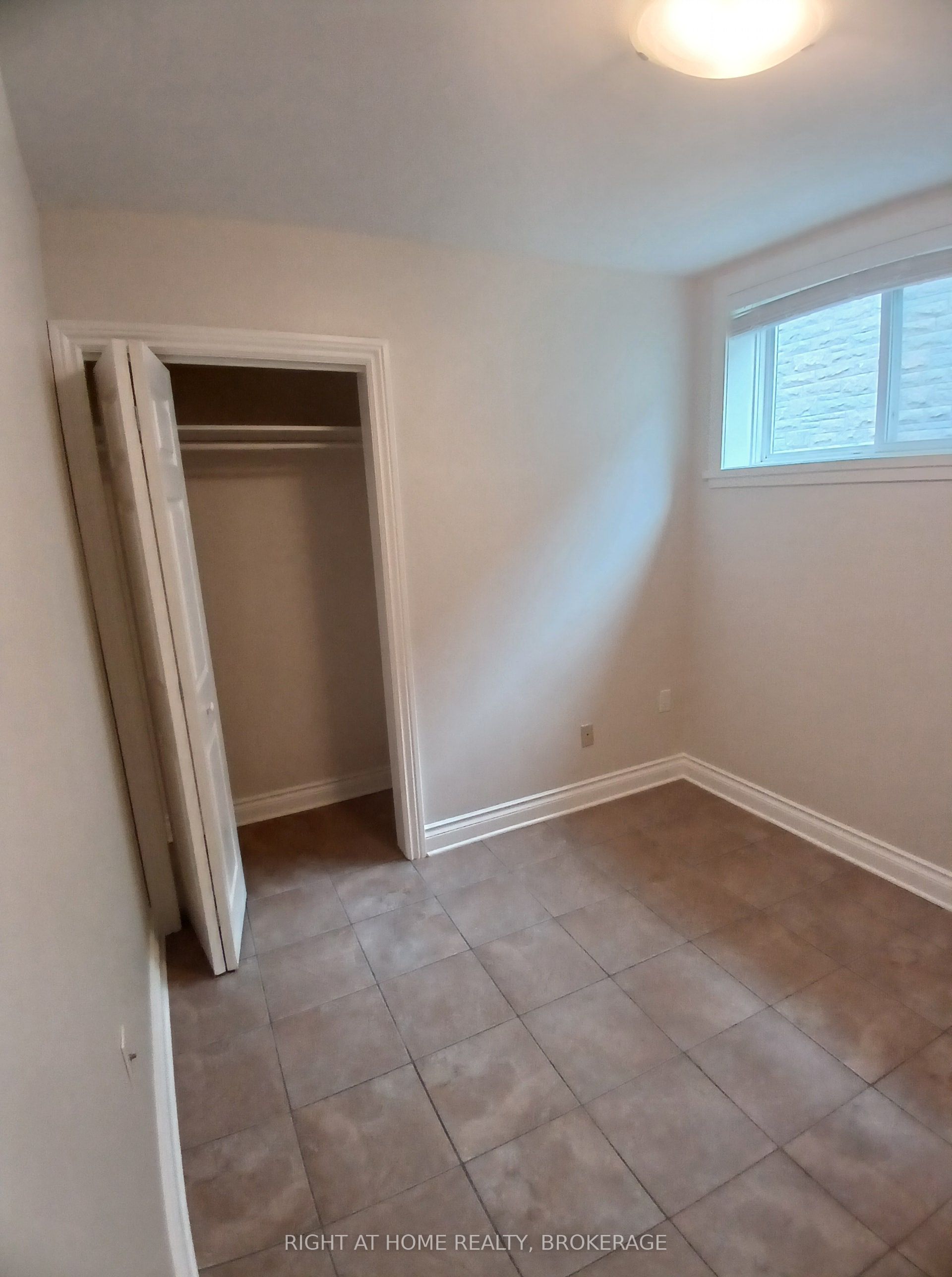 Unit 1 - 62 Christie Street, St. Catharines 4