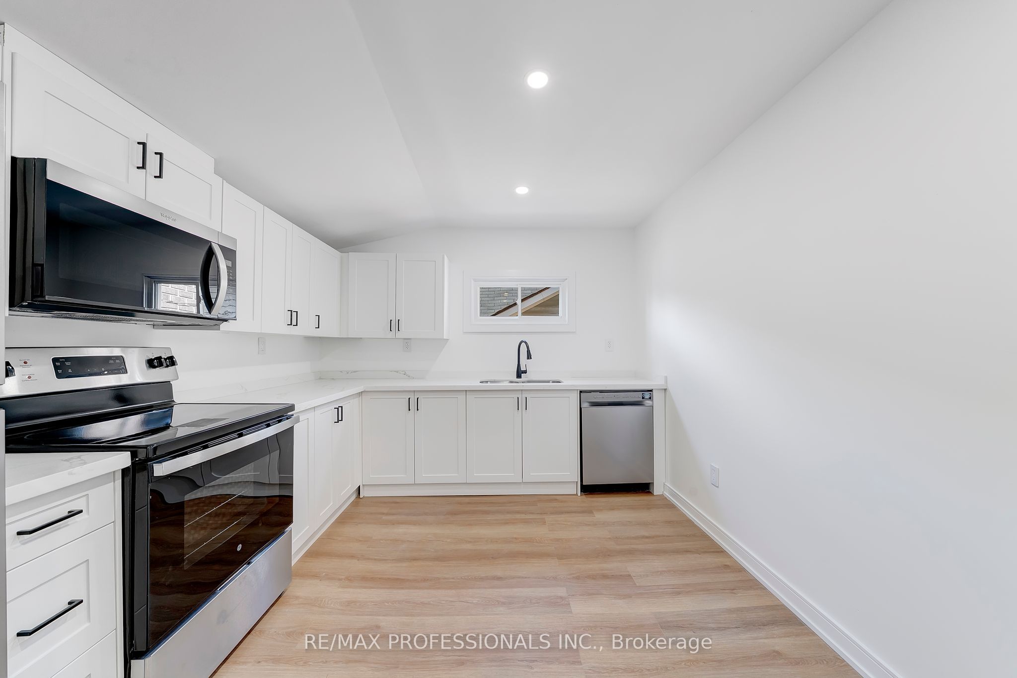 Unit Apartment B - 27 Oakdale Avenue, St. Catharines 3