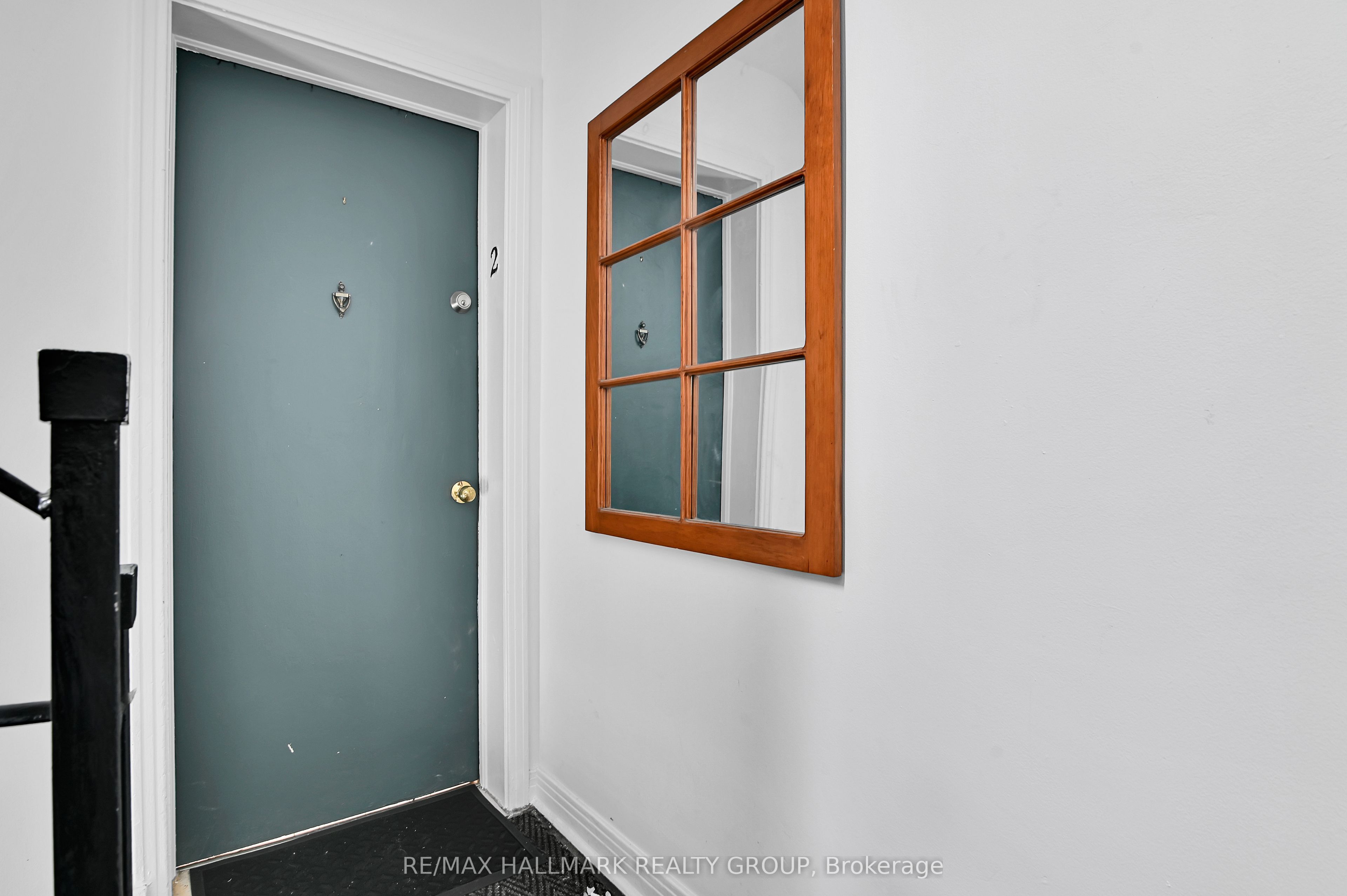 Unit 2 - 55 Ivy Crescent, Ottawa 3