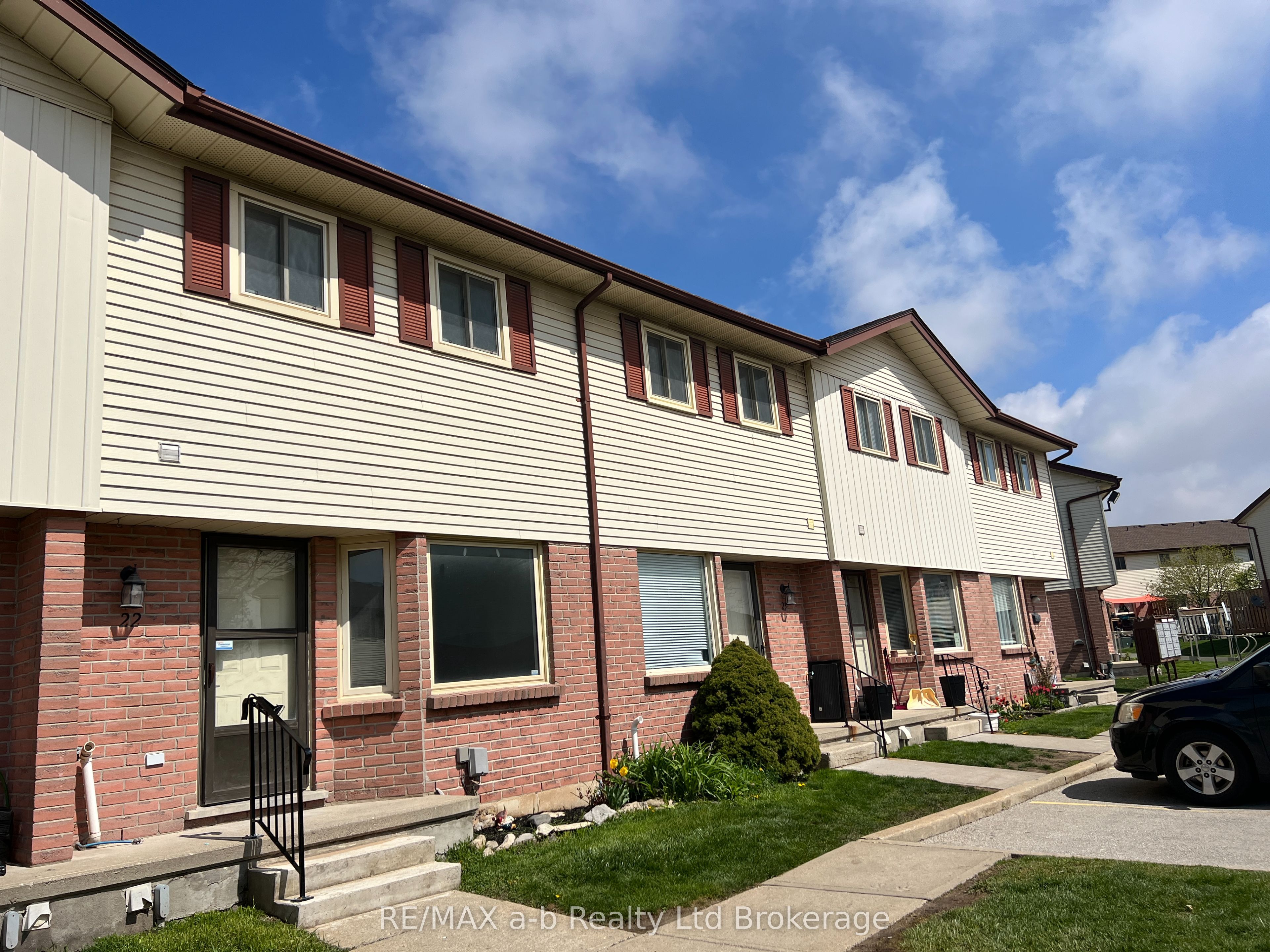 Unit 22 - 1115 Nellis Street, Woodstock 3