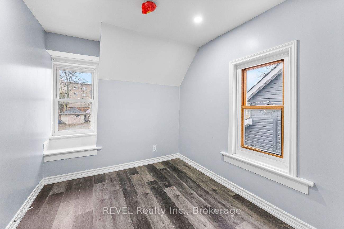 30 Division Street, St. Catharines 5