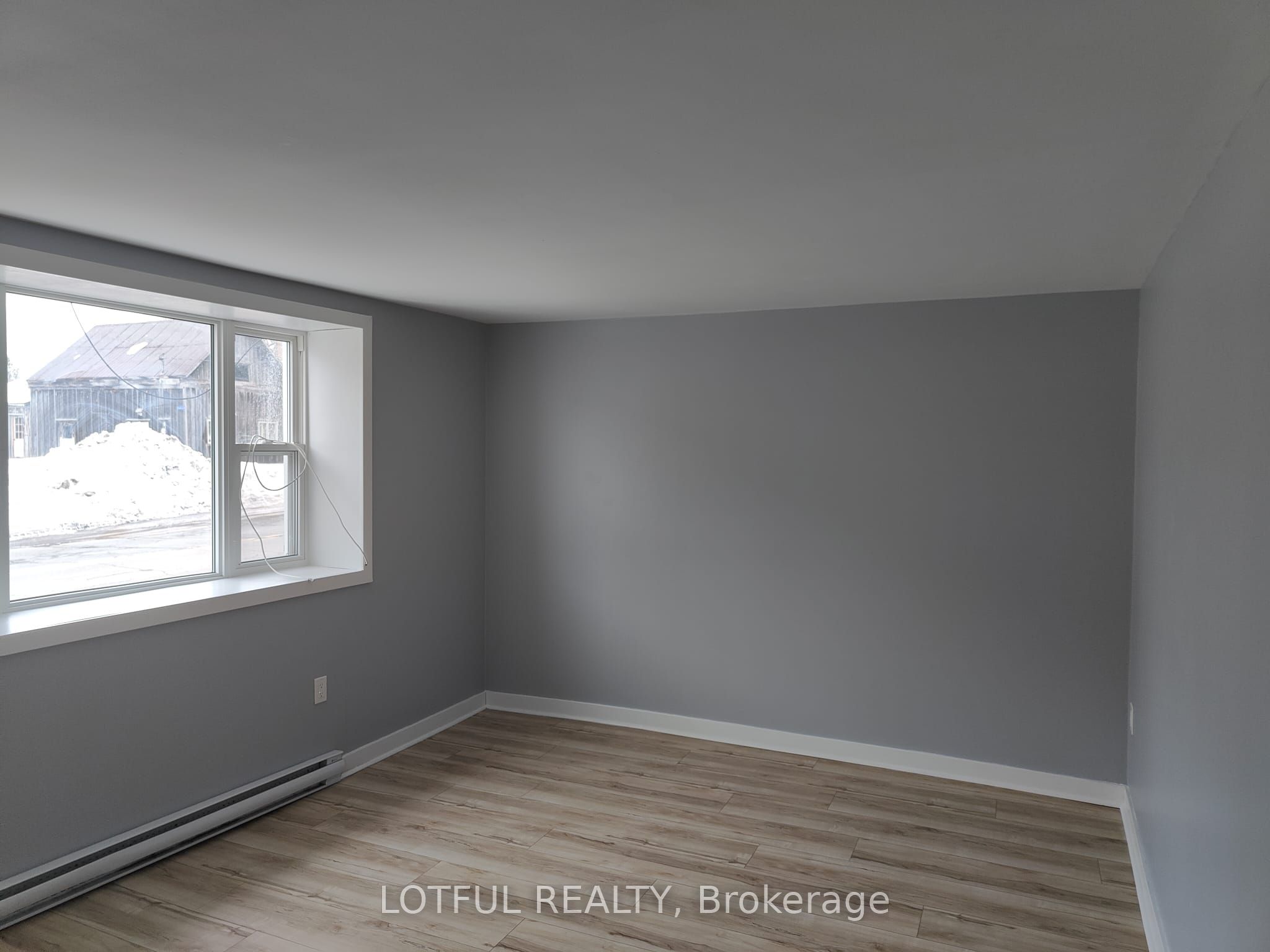 Unit 2 - 17 Main Street W, Elizabethtown-Kitley 3