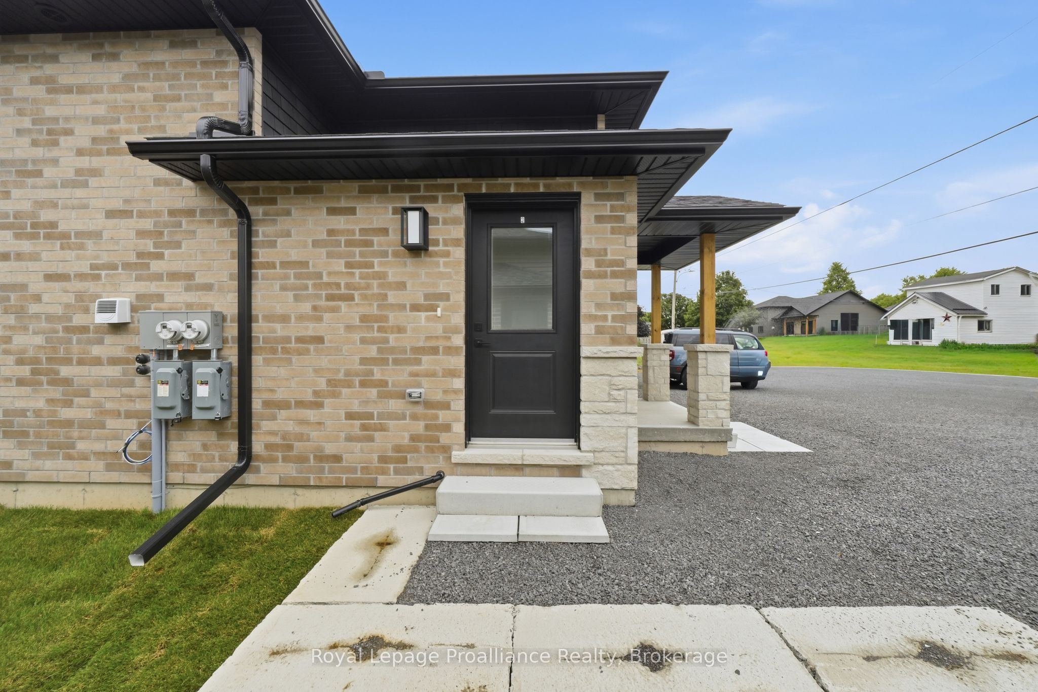 Unit Lower - 90B Lywood Street, Belleville 4