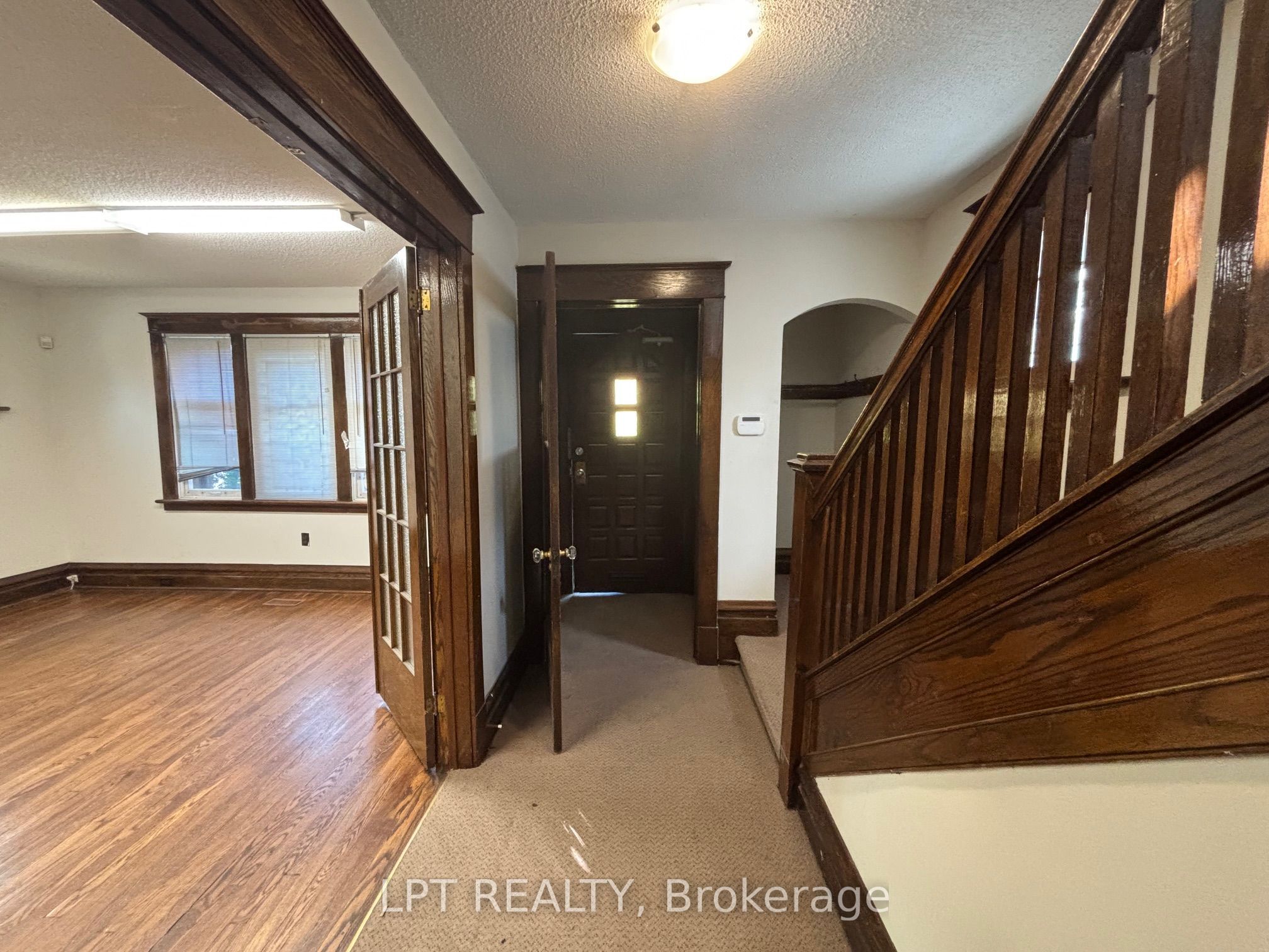 322 Waverley Street, Ottawa 3