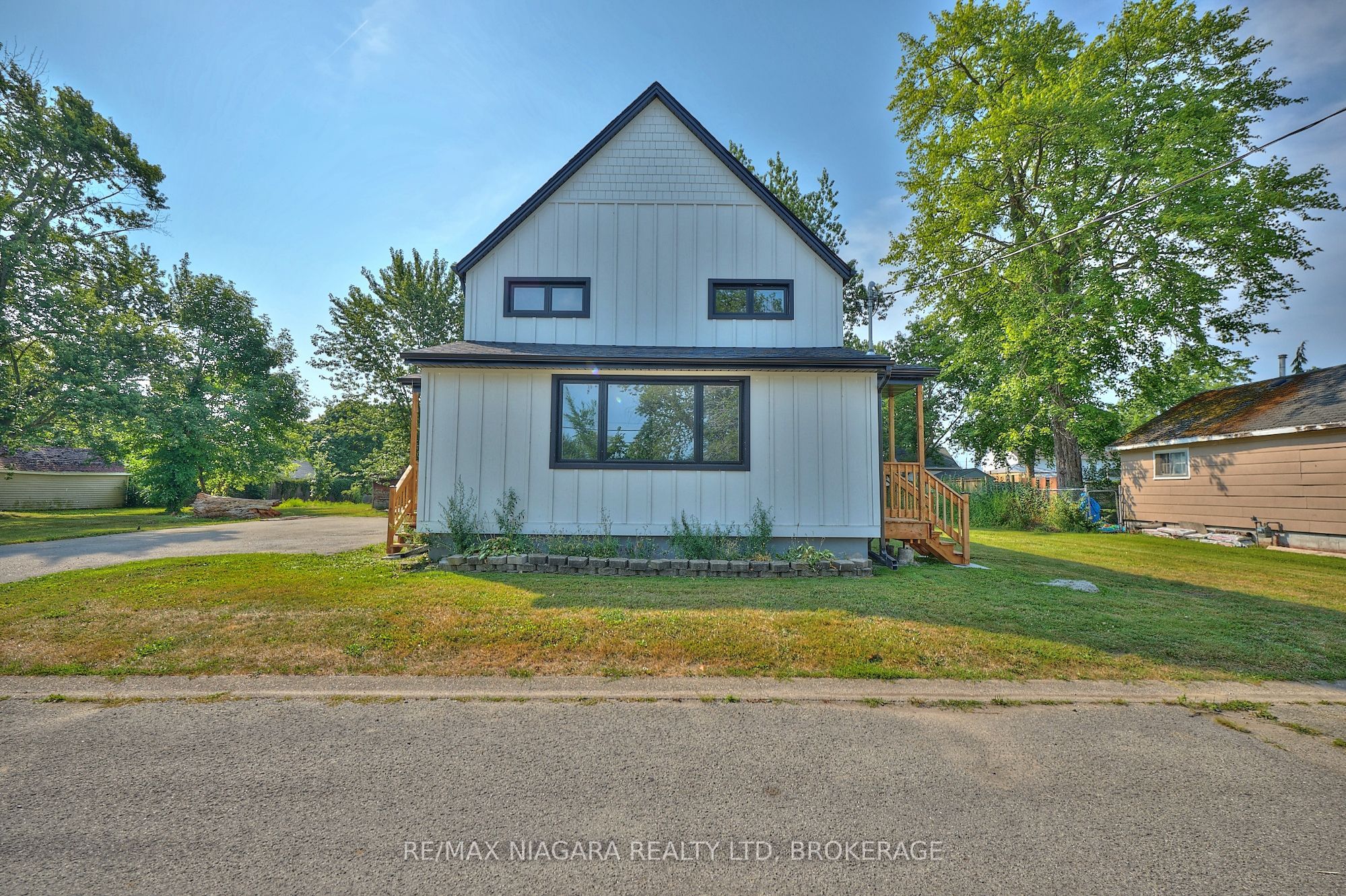 Unit Lower - 19 Maccabee Avenue, Fort Erie 3