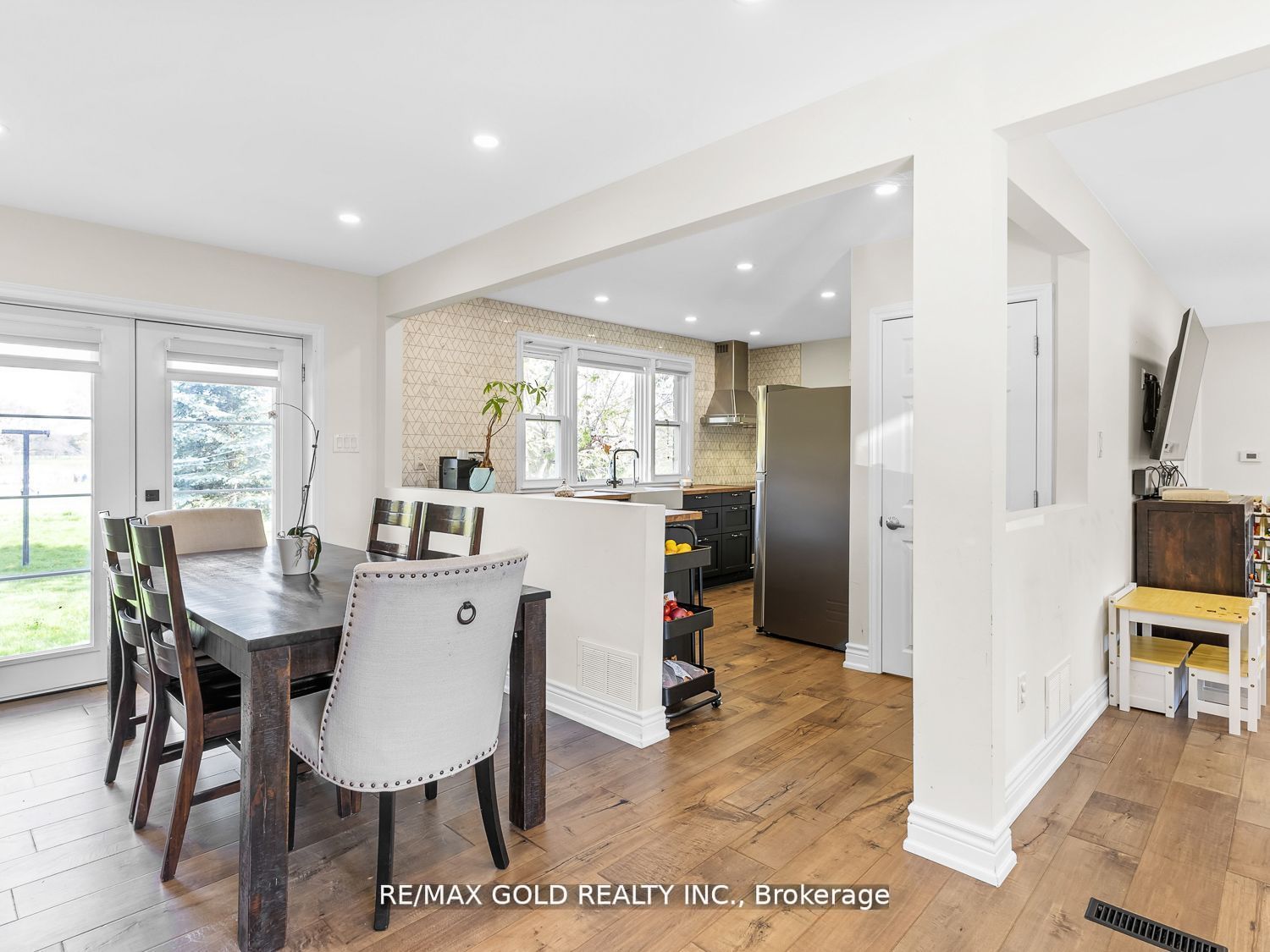 8017 Highway 7, Guelph/Eramosa 4