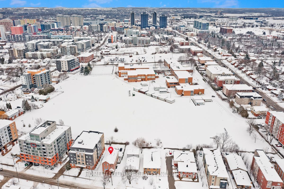 Unit A - 327 Spruce Street, Waterloo 4