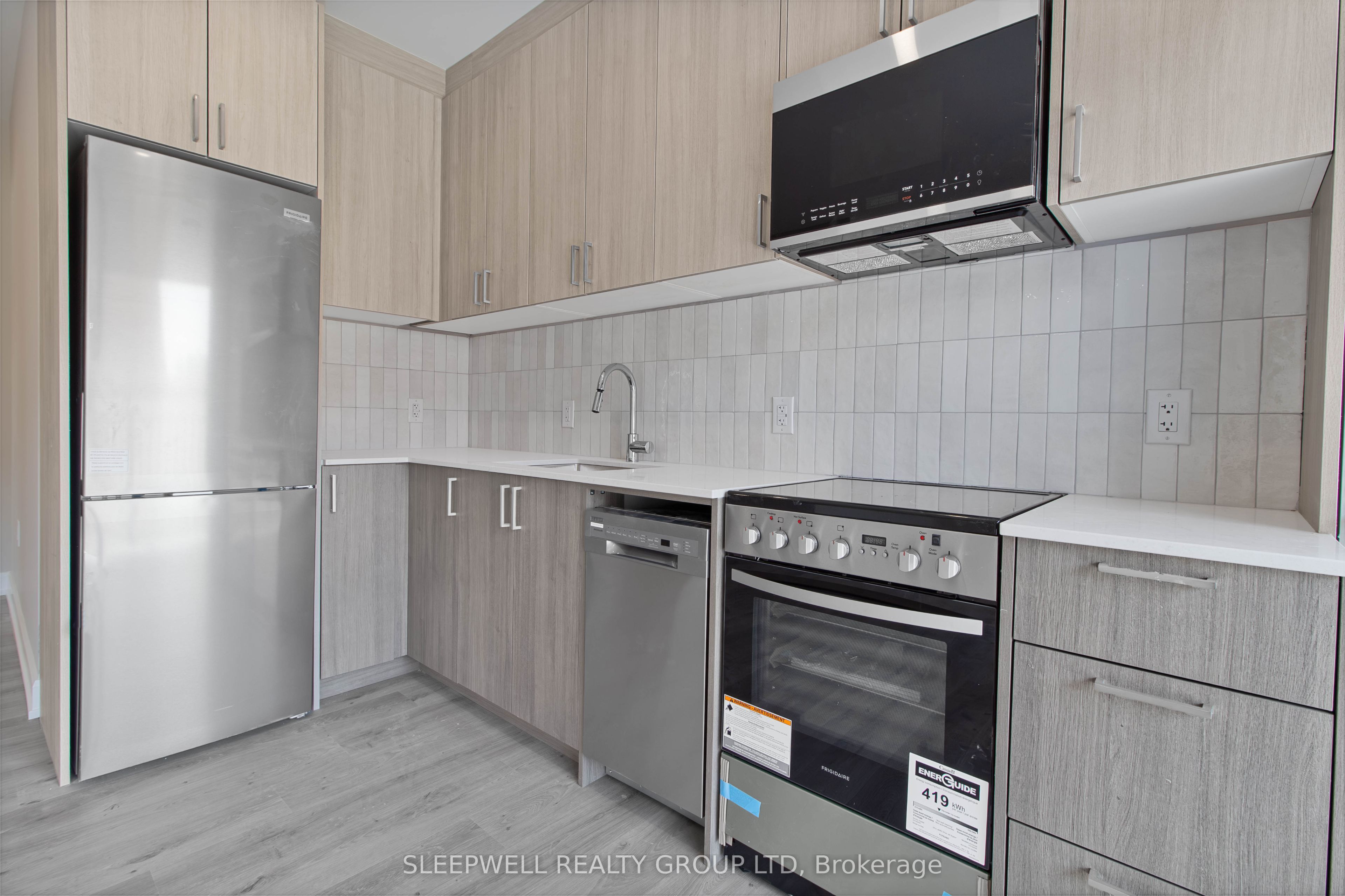 Unit 303 - 370 Cambridge Street N, Ottawa 2
