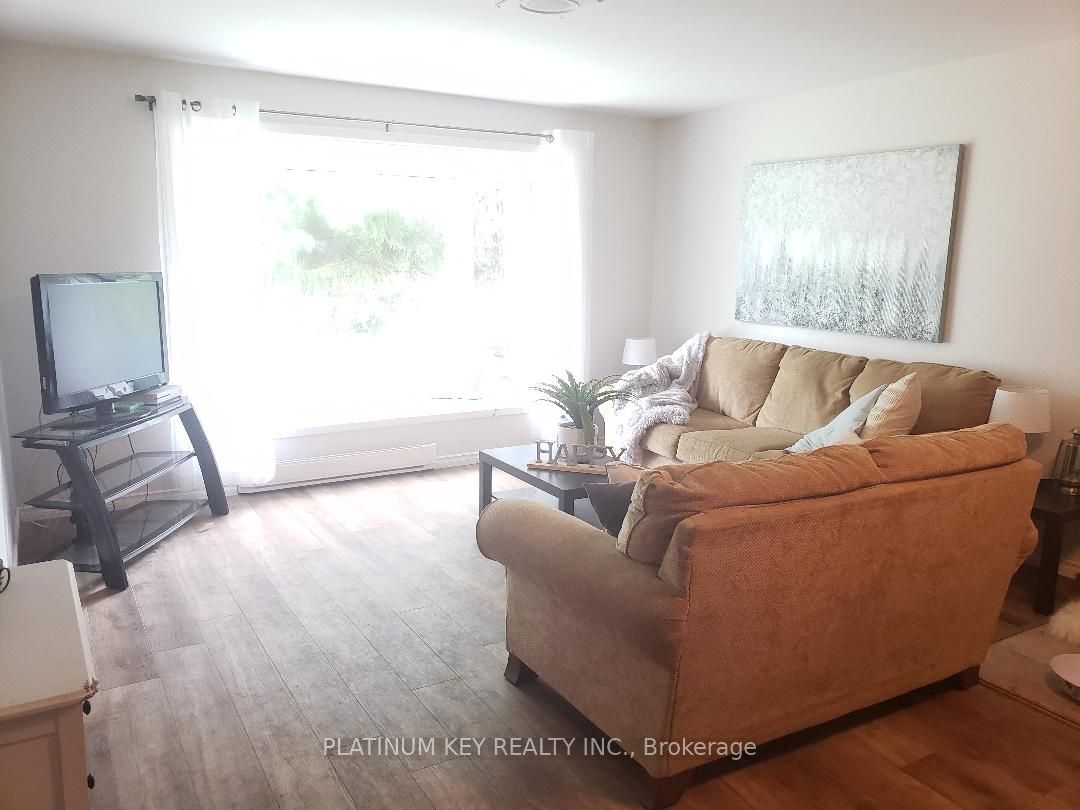 5409 Oak Avenue, Lambton Shores 4