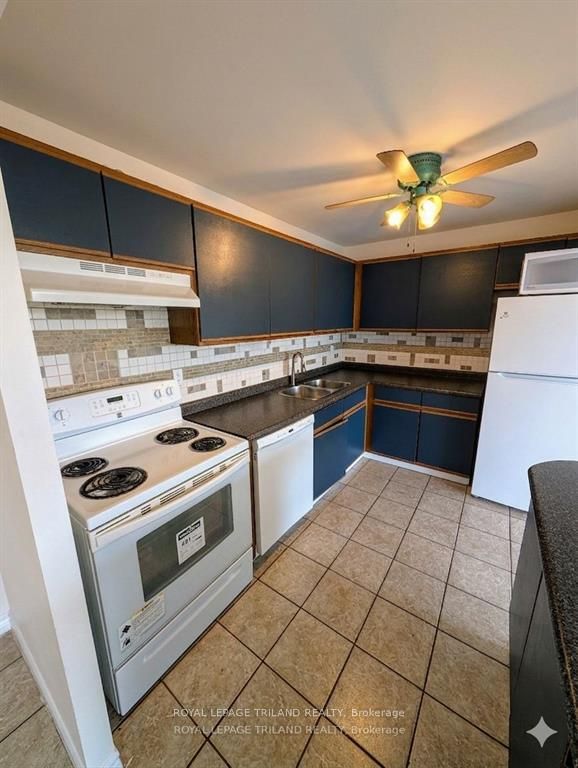 Unit 306 - 135 Base Line Road W, London 4
