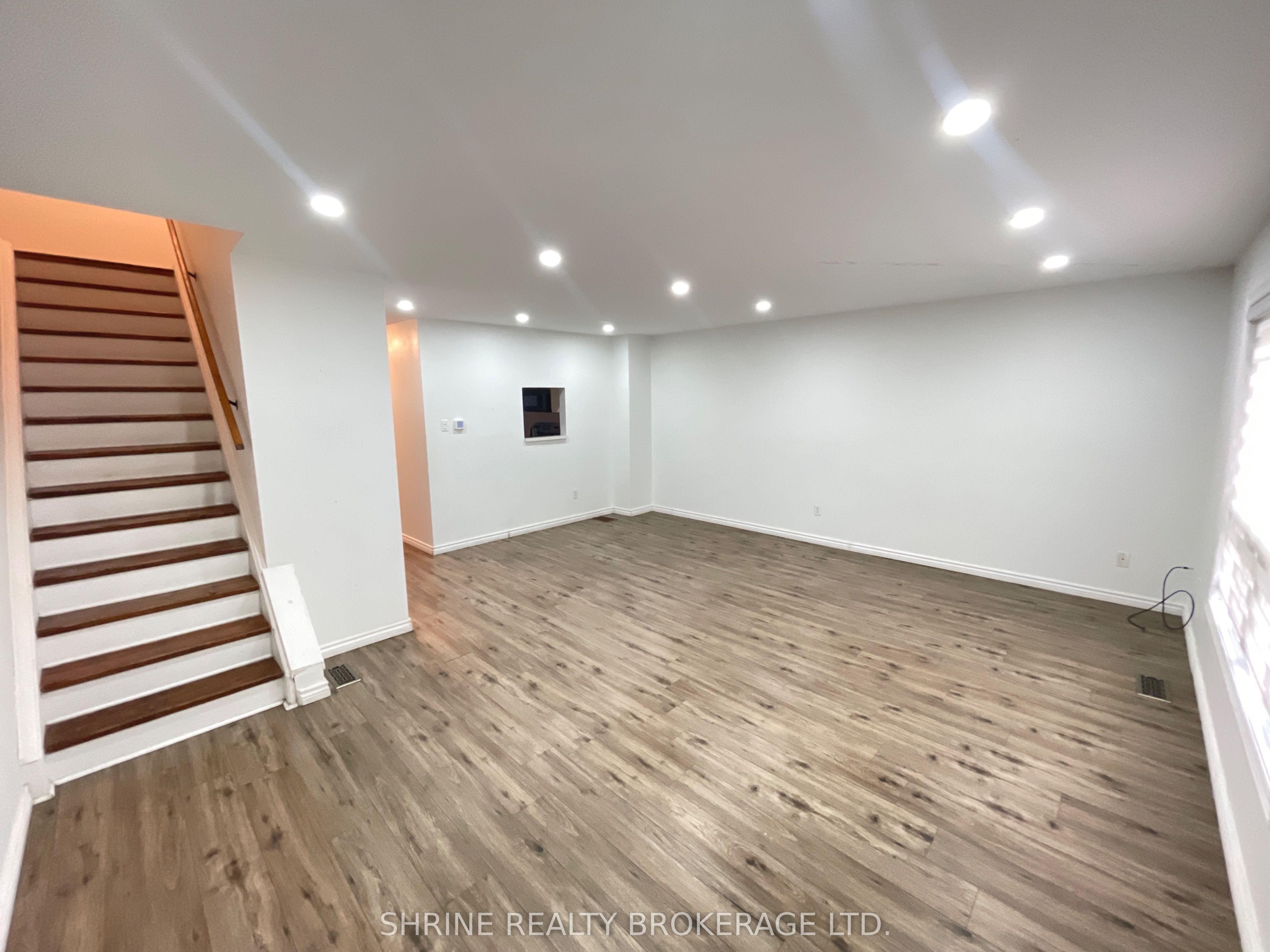 Unit 33 - 626 WHARNCLIFFE Road S, London 3
