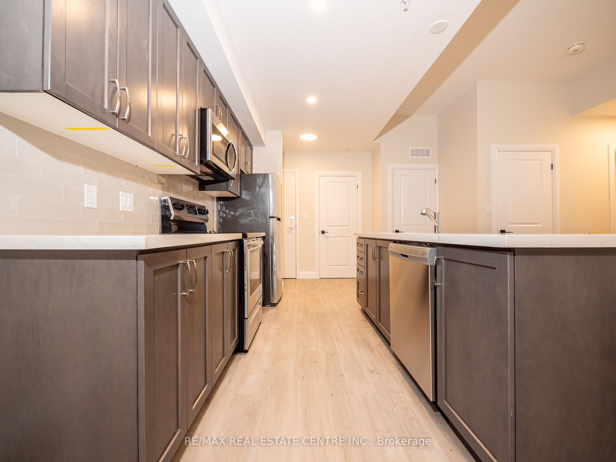 Unit 201 - 4514 Ontario Street, Lincoln 2