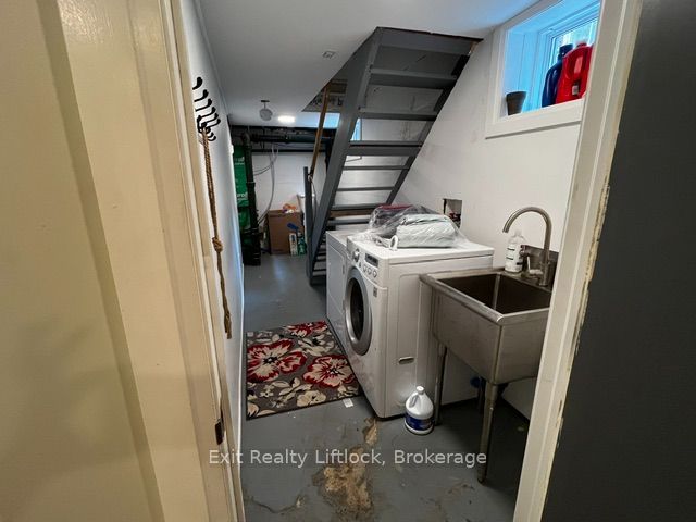 Unit Basement - 450 Weller Street, Peterborough 3