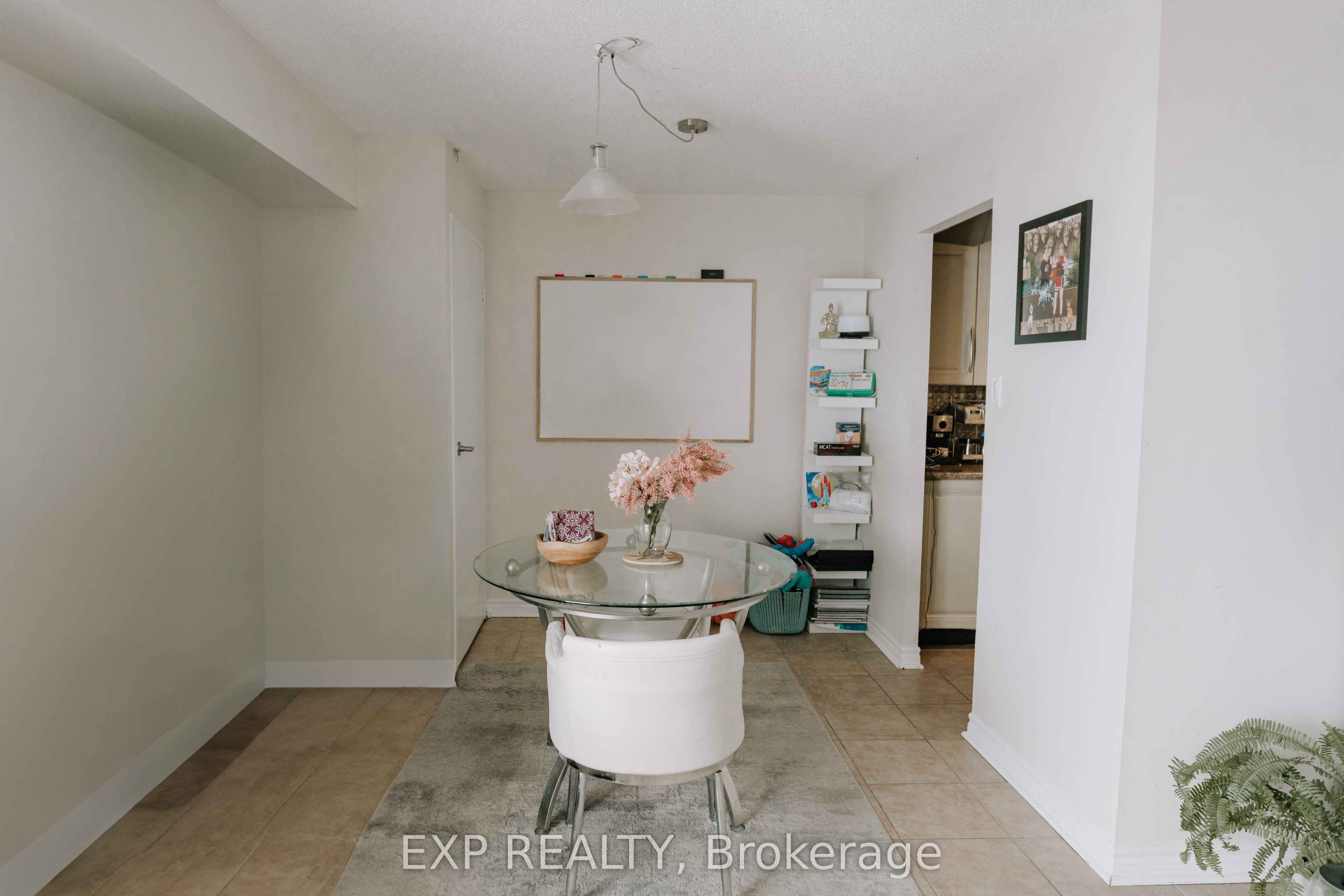 Unit 1207 - 858 Commissioners Road E, London 4