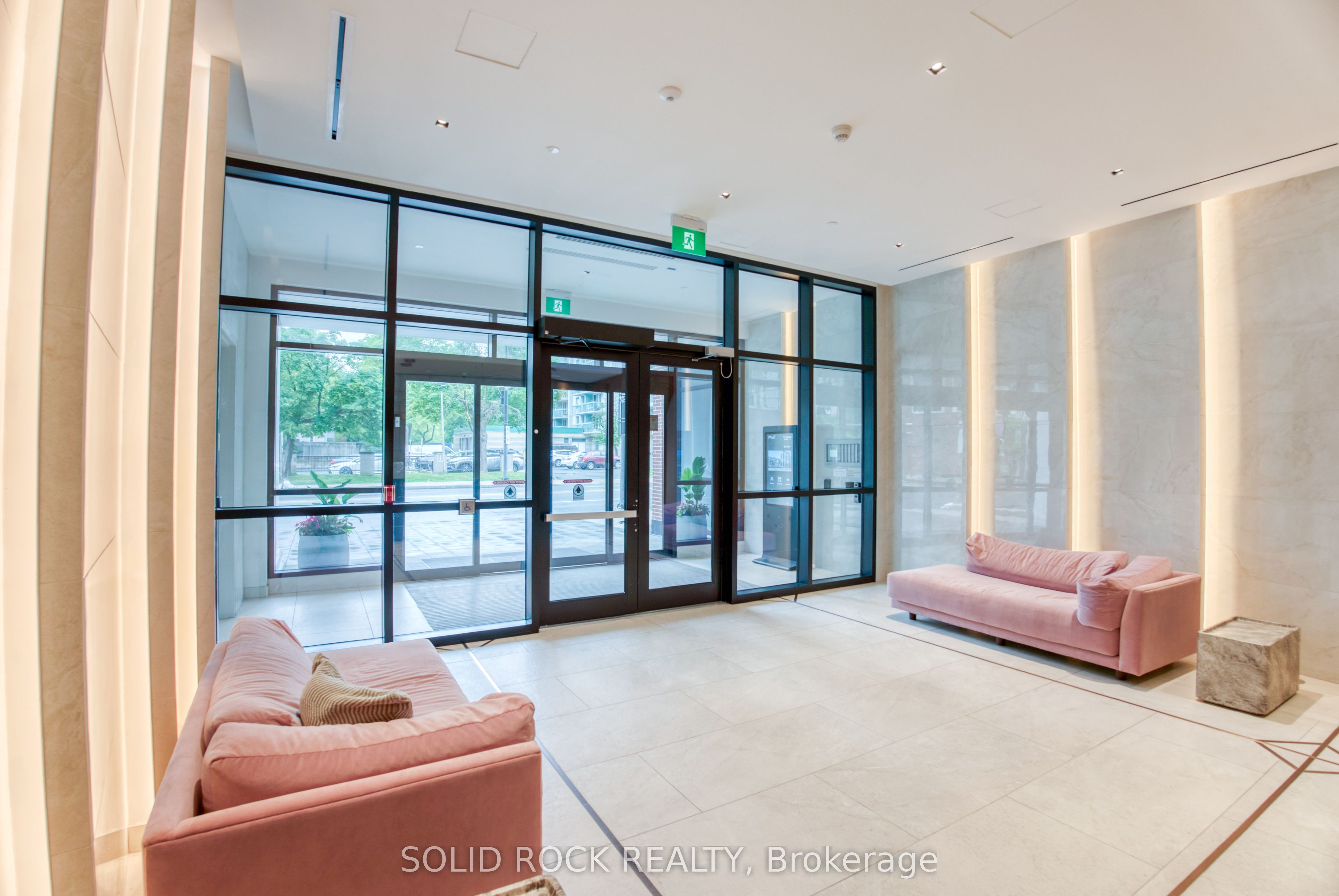 Unit 306 - 560 Rideau Street, Ottawa 2