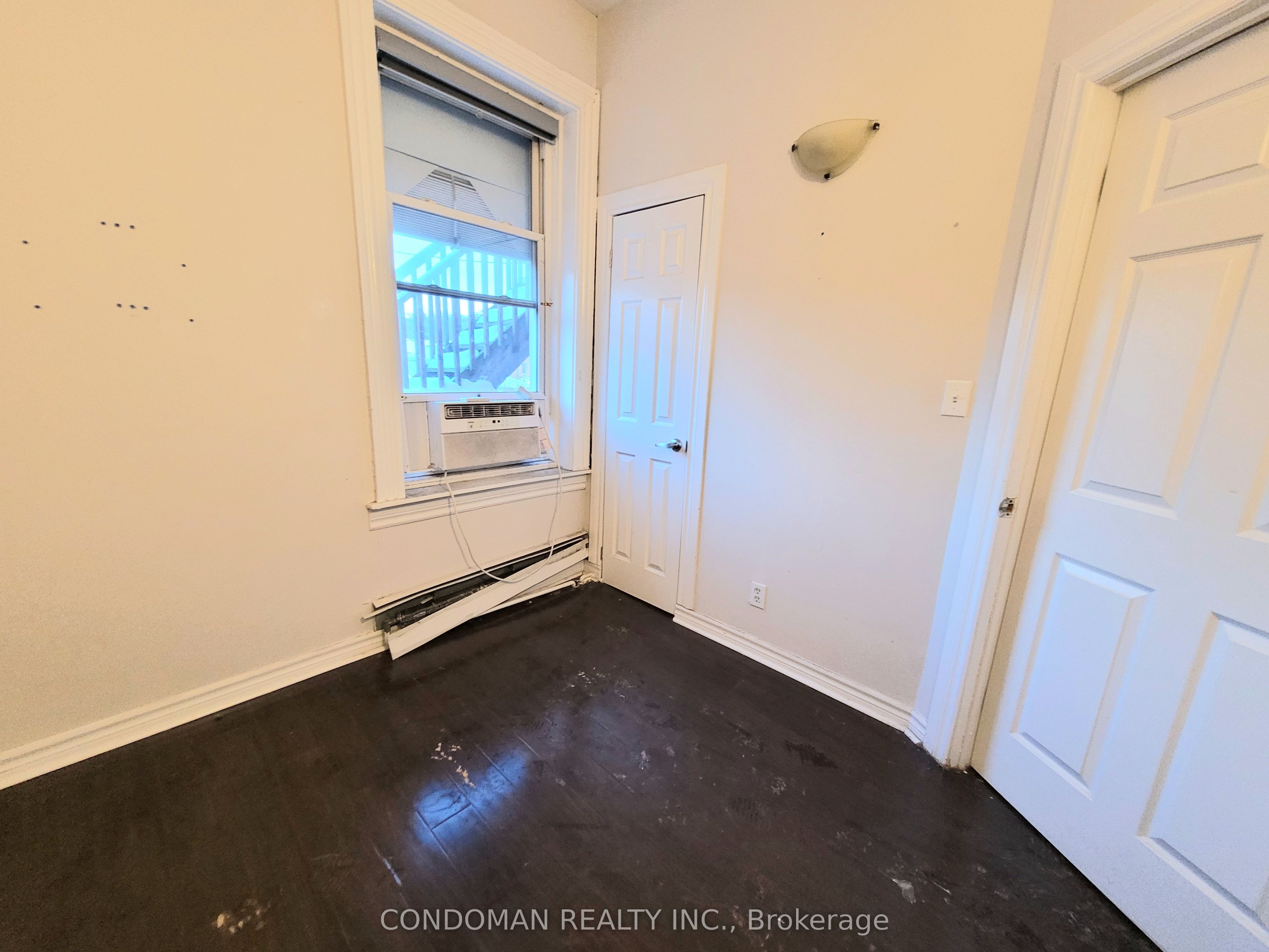 Unit 4 - 135 John Street S, Hamilton 5