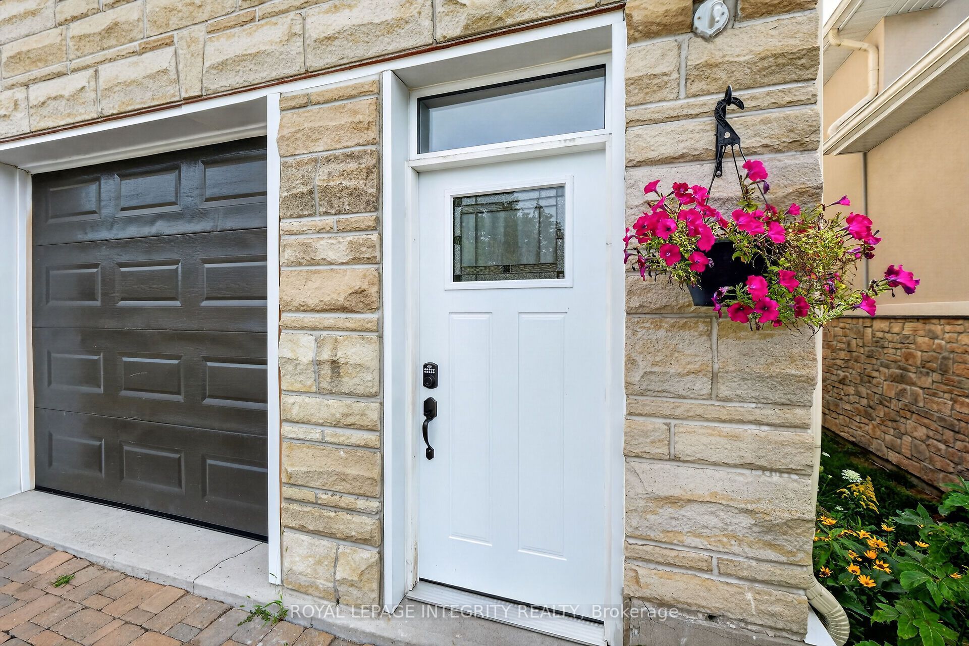 2253 Page Road, Orleans-Gloucester 5