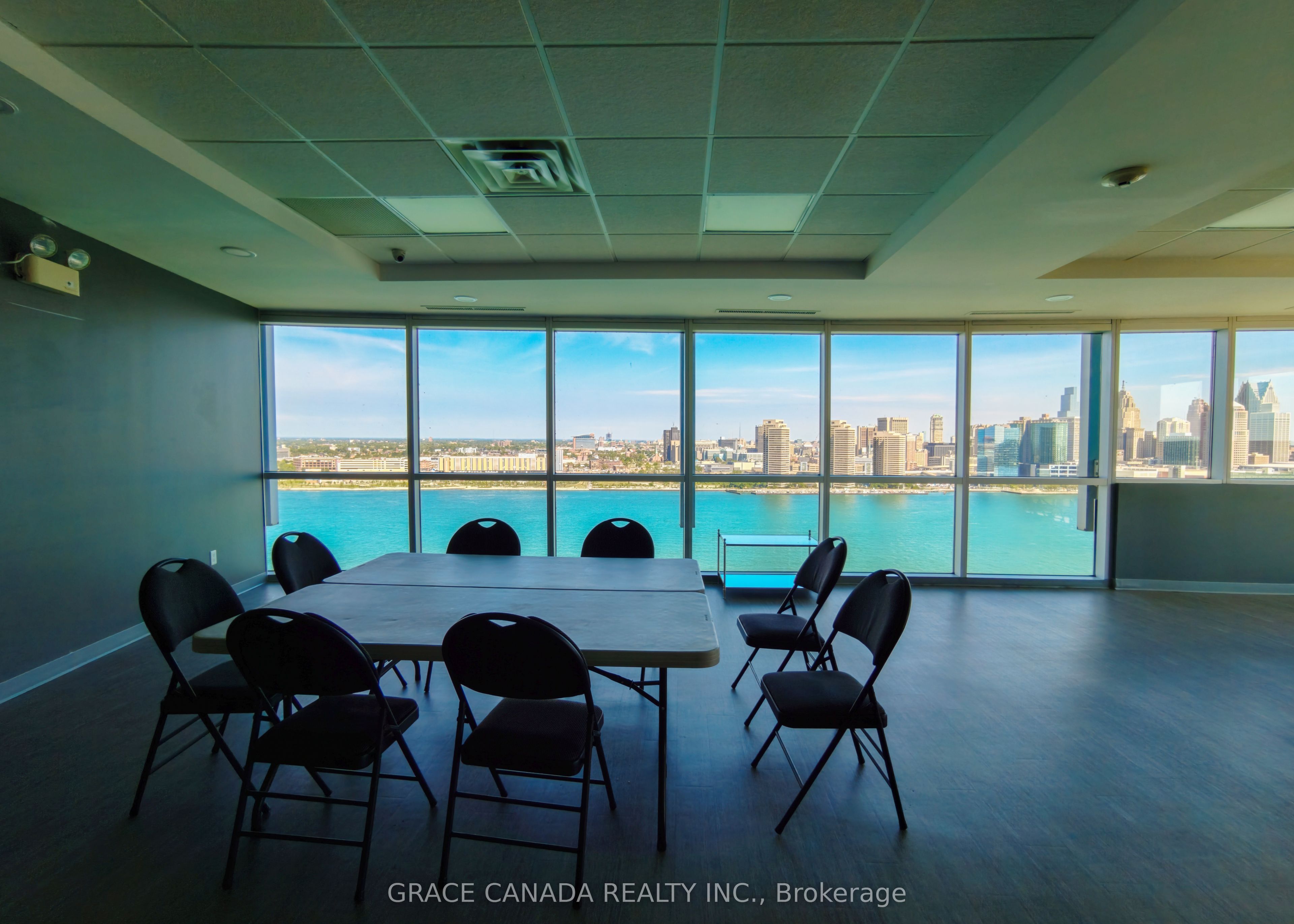 Unit 504 - 1225 Riverside Drive W, Windsor 4