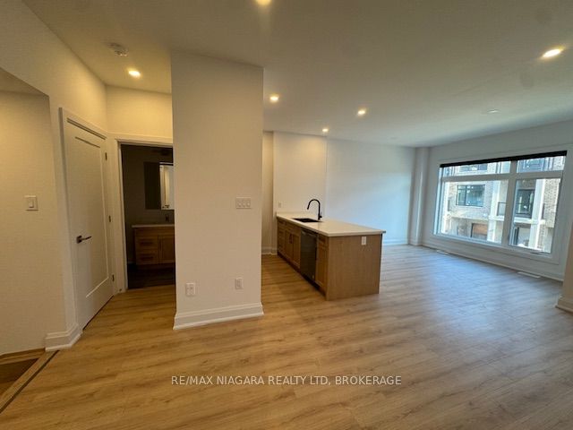 Unit 31 - 292 Vine Street, St. Catharines 4