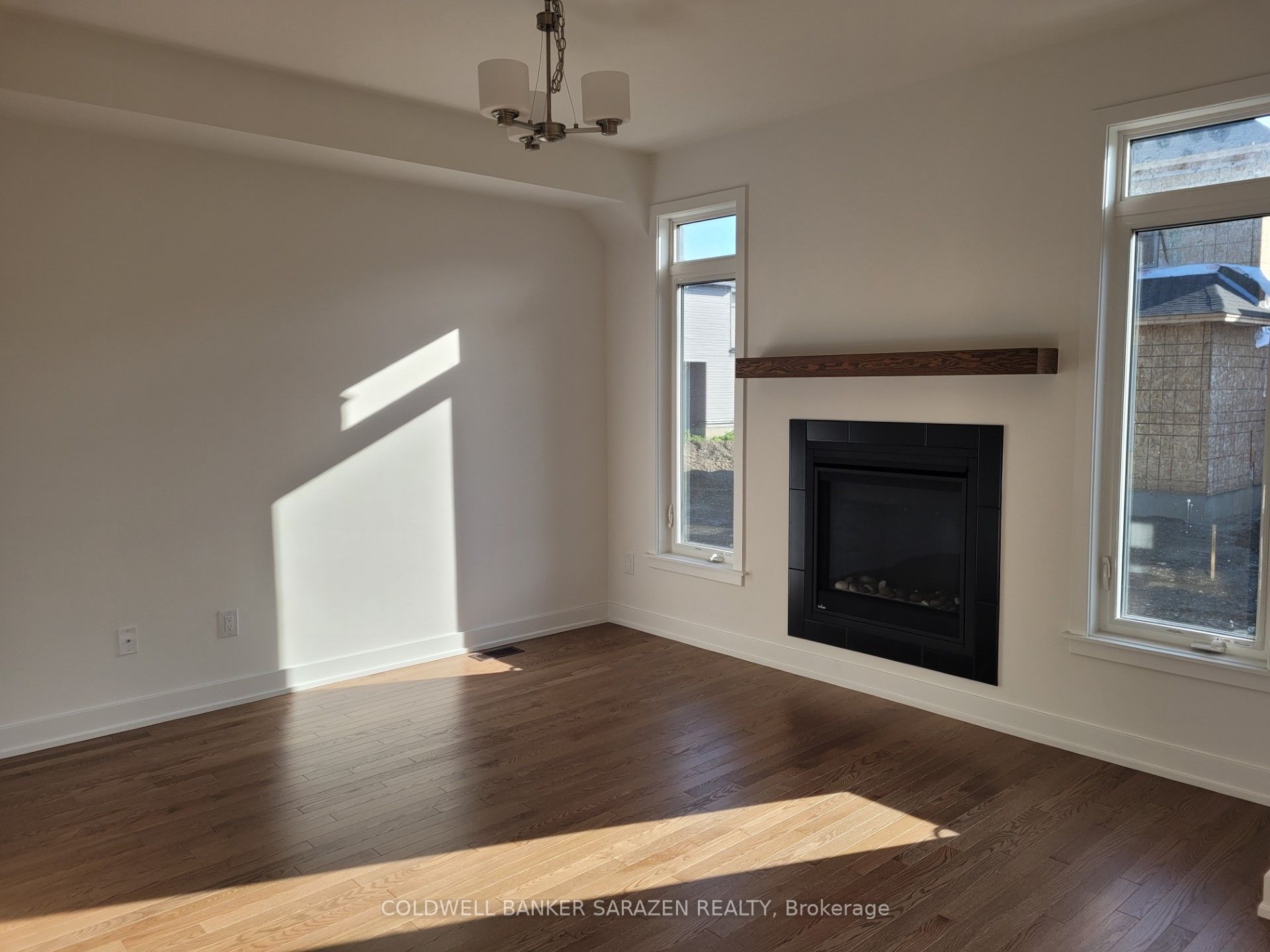 618 Rathburn Lane, Orleans-Gloucester 5