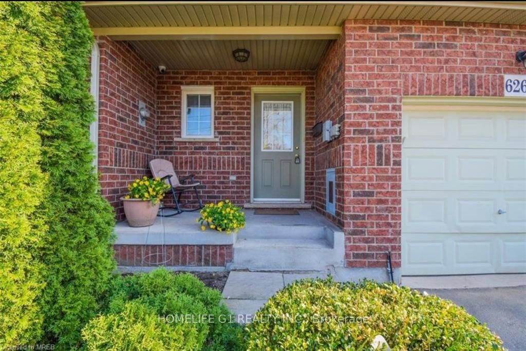6260 Ash Street, Niagara Falls 2