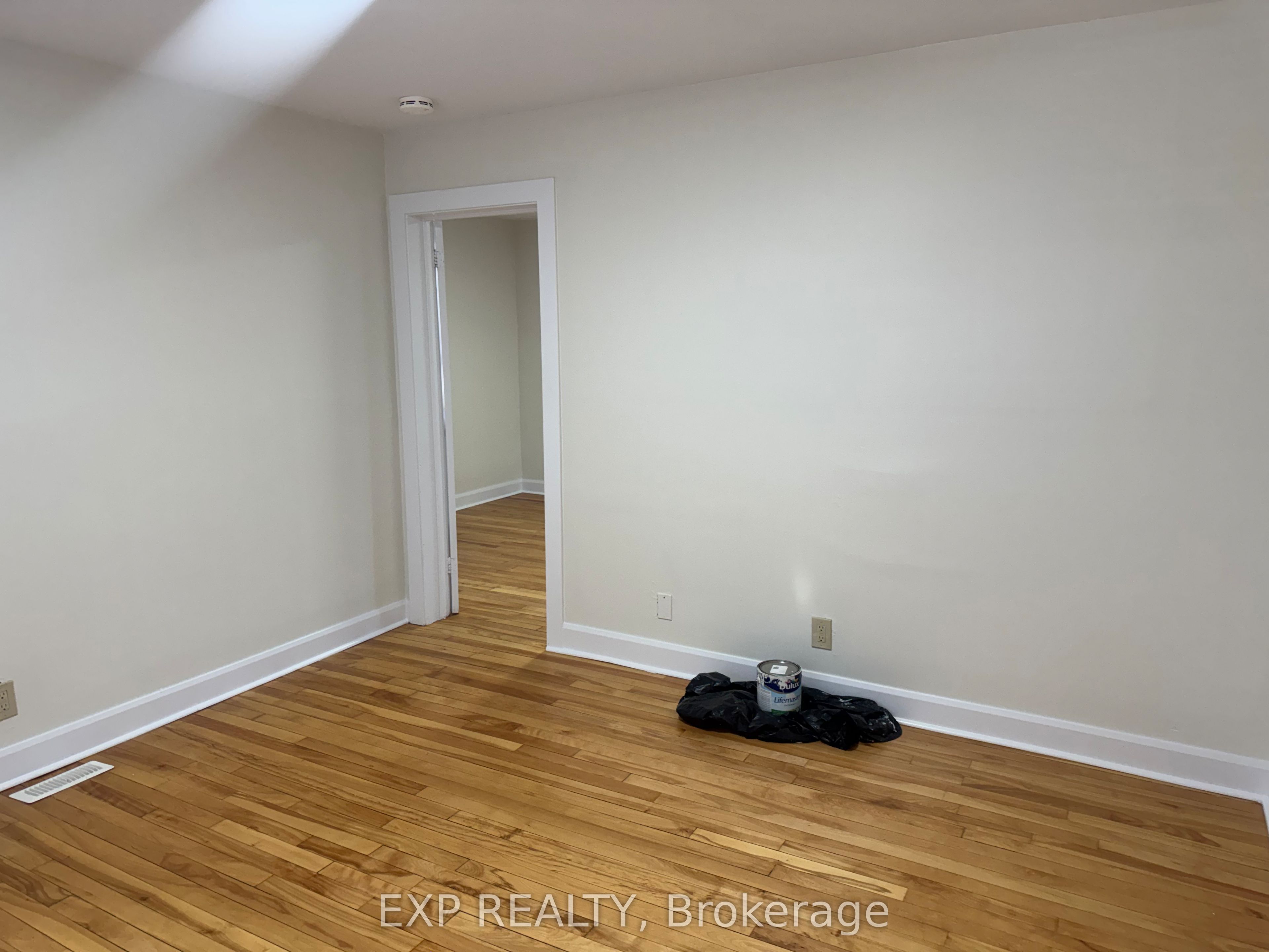 Unit 1 - 1268 Emperor Avenue, Ottawa 3