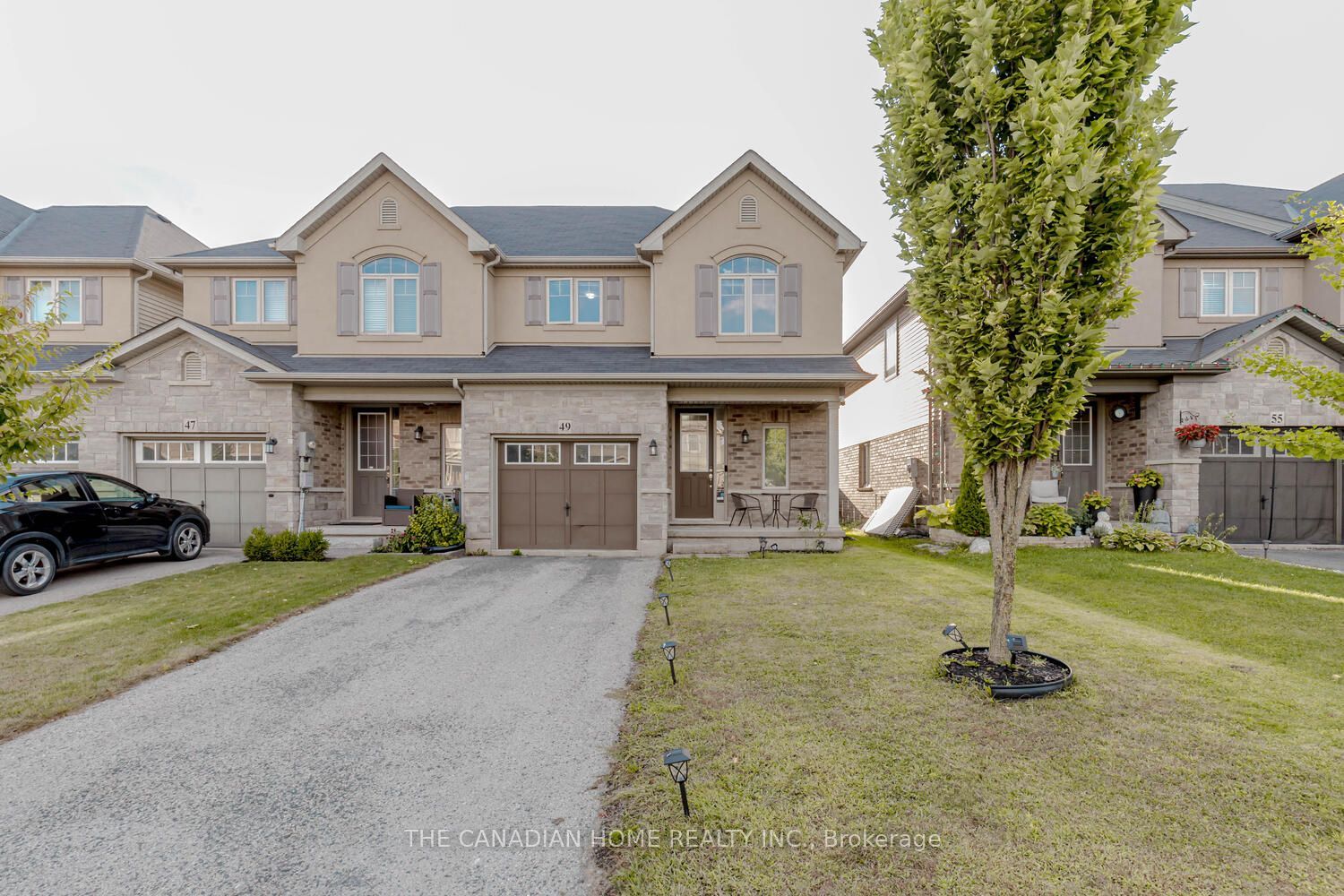 49 SEXTON Crescent, Ancaster 2