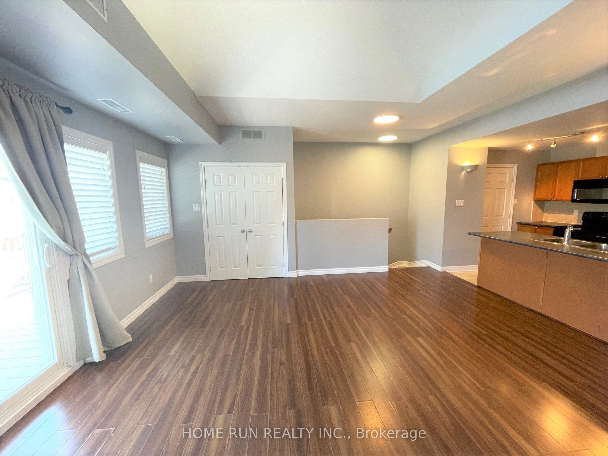 Unit F - 170 Waterbridge Drive, Nepean 3