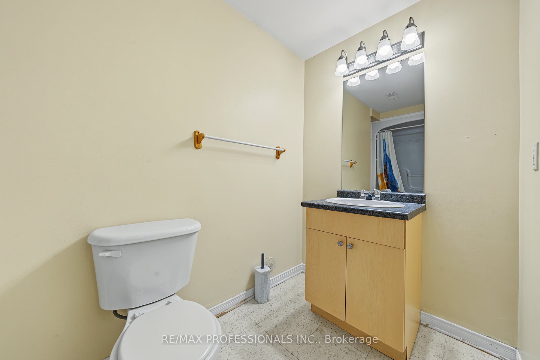 Unit Lower - 13 Waite Lane, St. Catharines 5