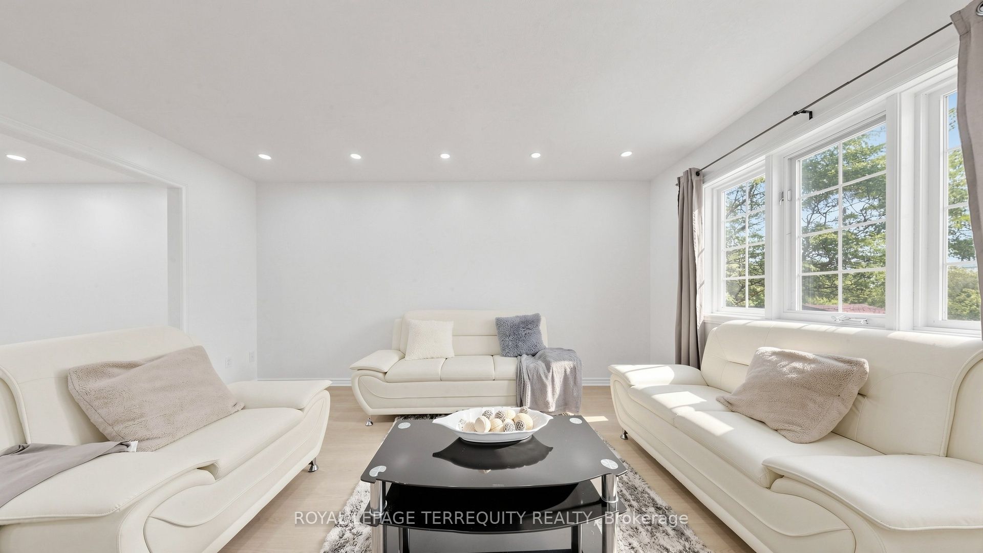 Unit 2 - 700 Champlain Boulevard, Cambridge 4