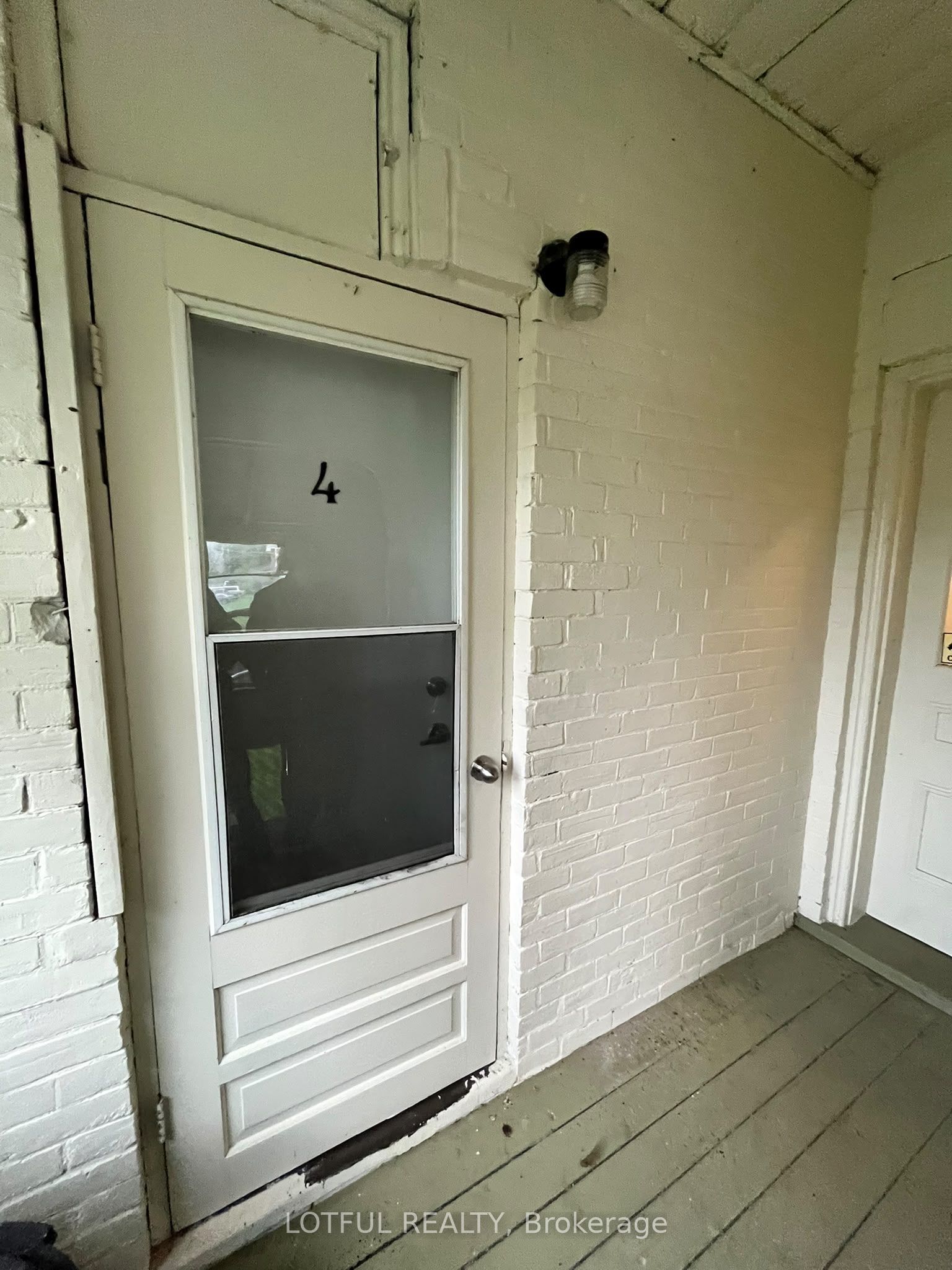Unit 4 - 33 Lakeshore Drive, South Dundas 2