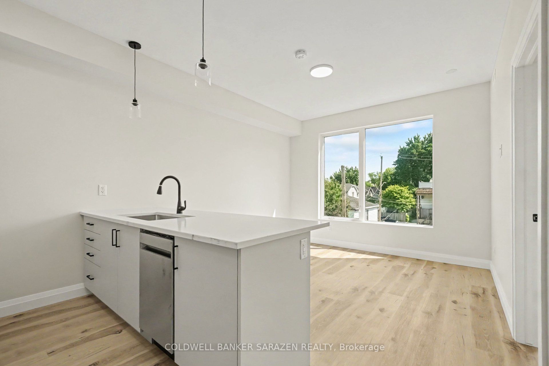 Unit 202 - 42 Mcarthur Avenue, Ottawa 4