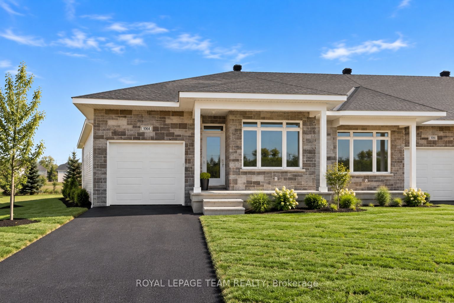 1060 Dobbie Street, Brockville 1