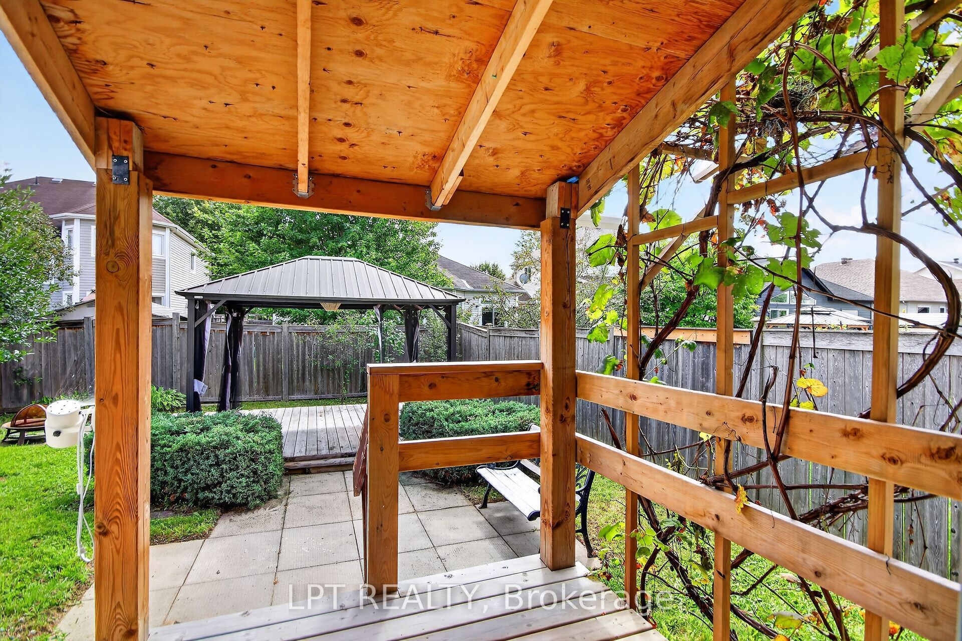 97 Black Bear Way, Stittsville-Goulbourn 4