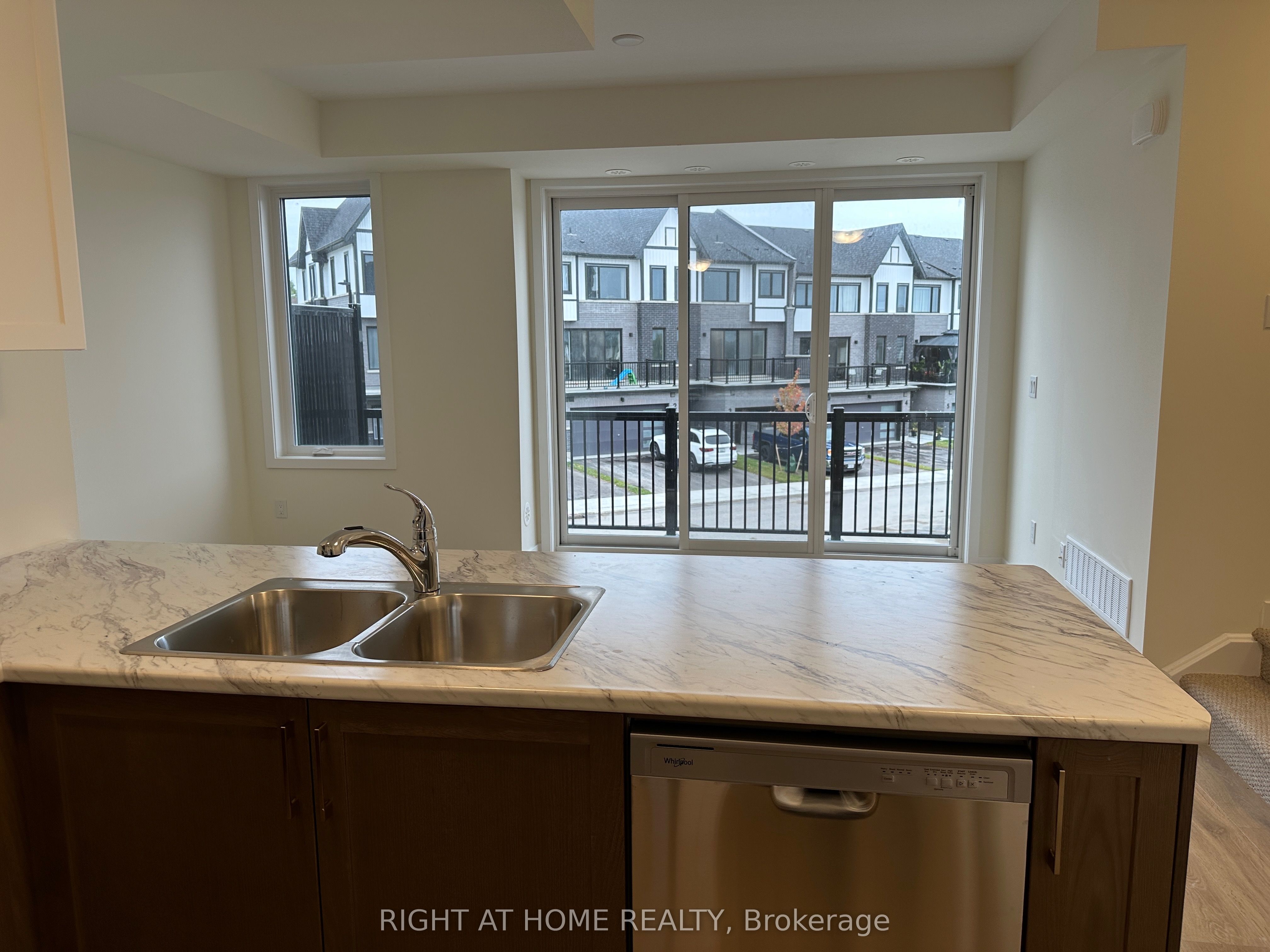 Unit 1204 - 160 Densmore Road, Cobourg 4