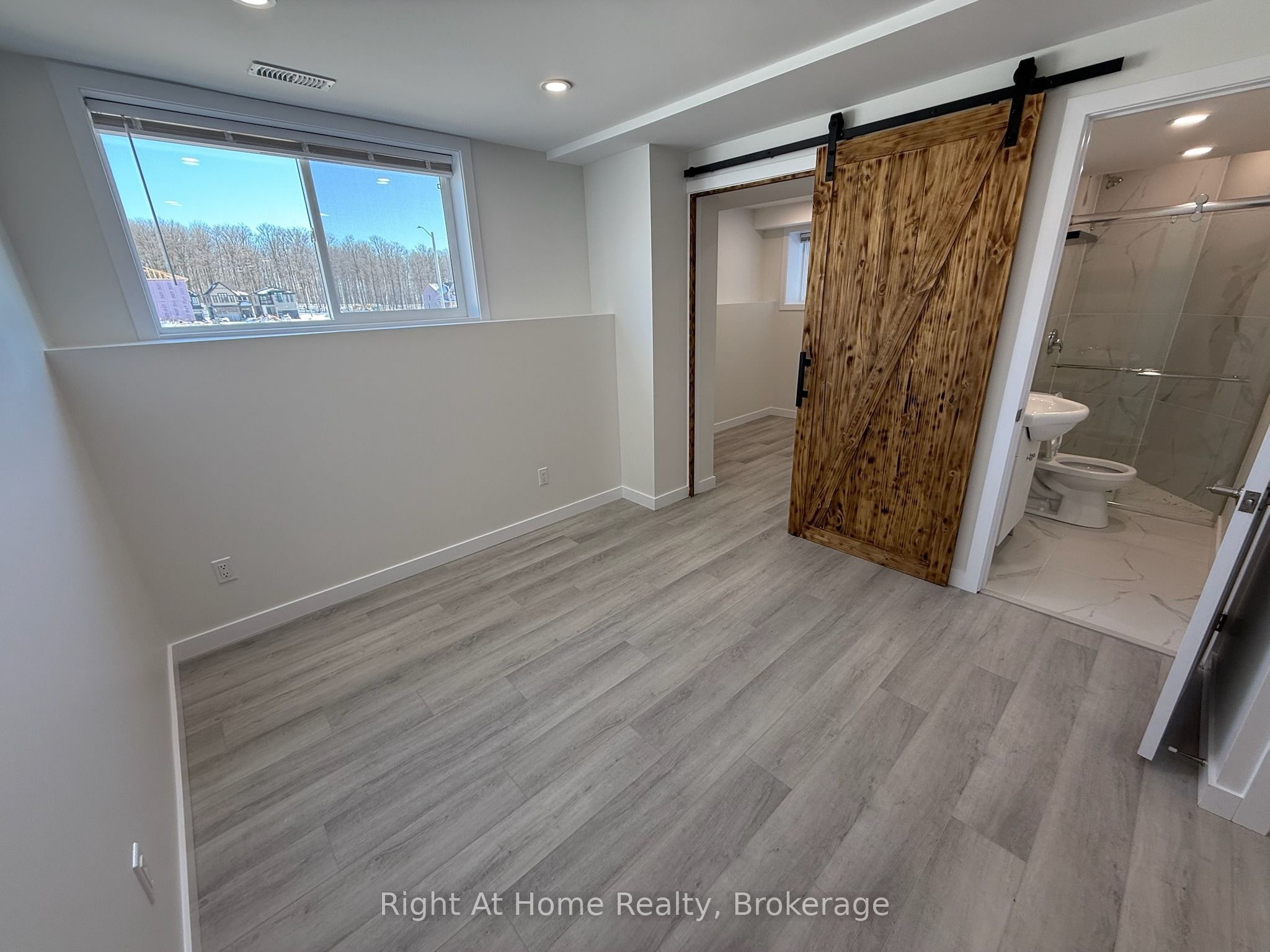 Unit Lower - 245 Benninger Drive, Kitchener 4