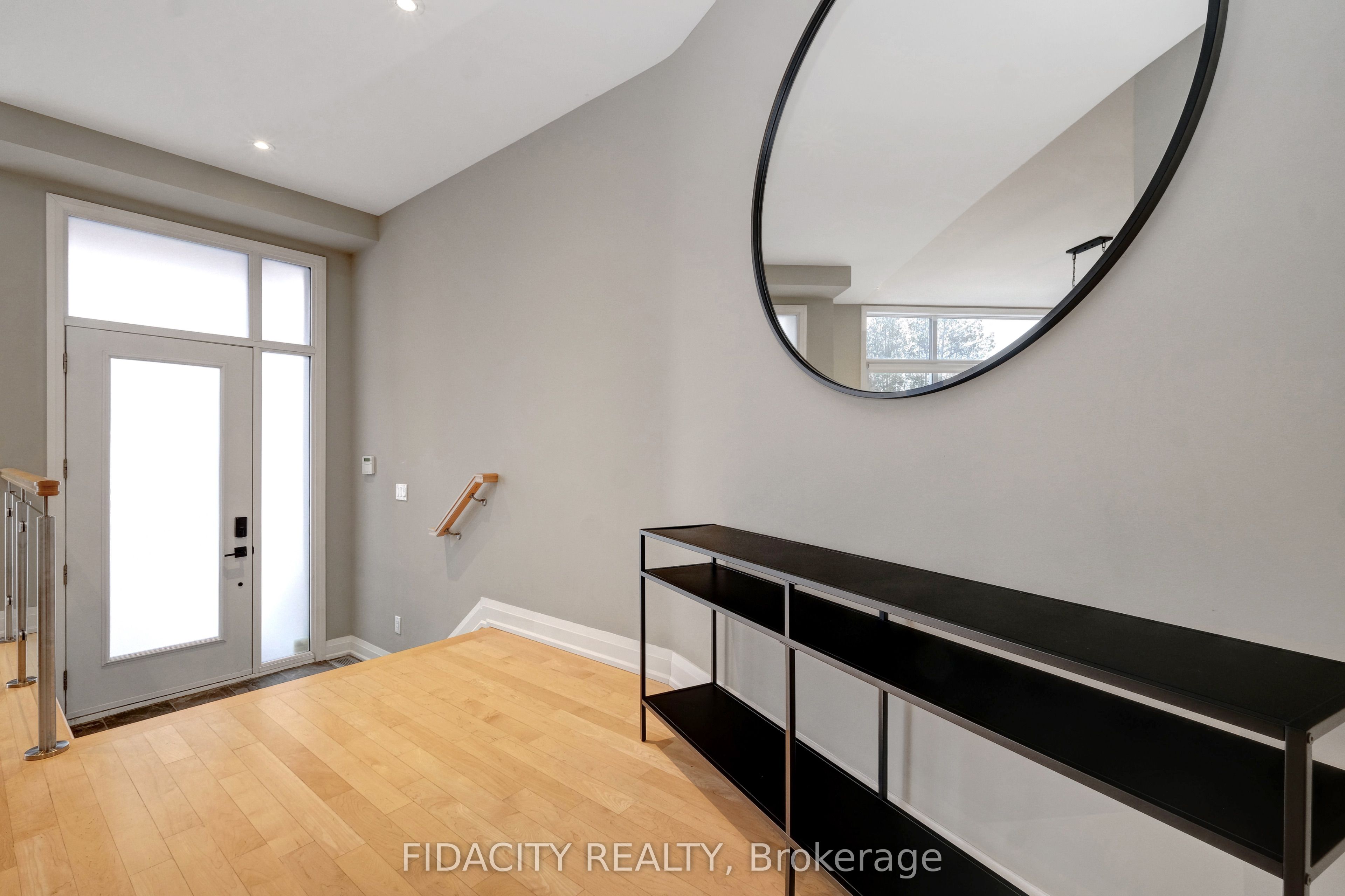 376C Wilmont Avenue, Ottawa 2