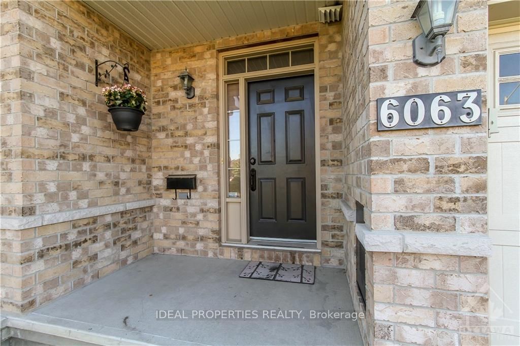 6063 NORTH BLUFF Drive, Orleans-Gloucester 2