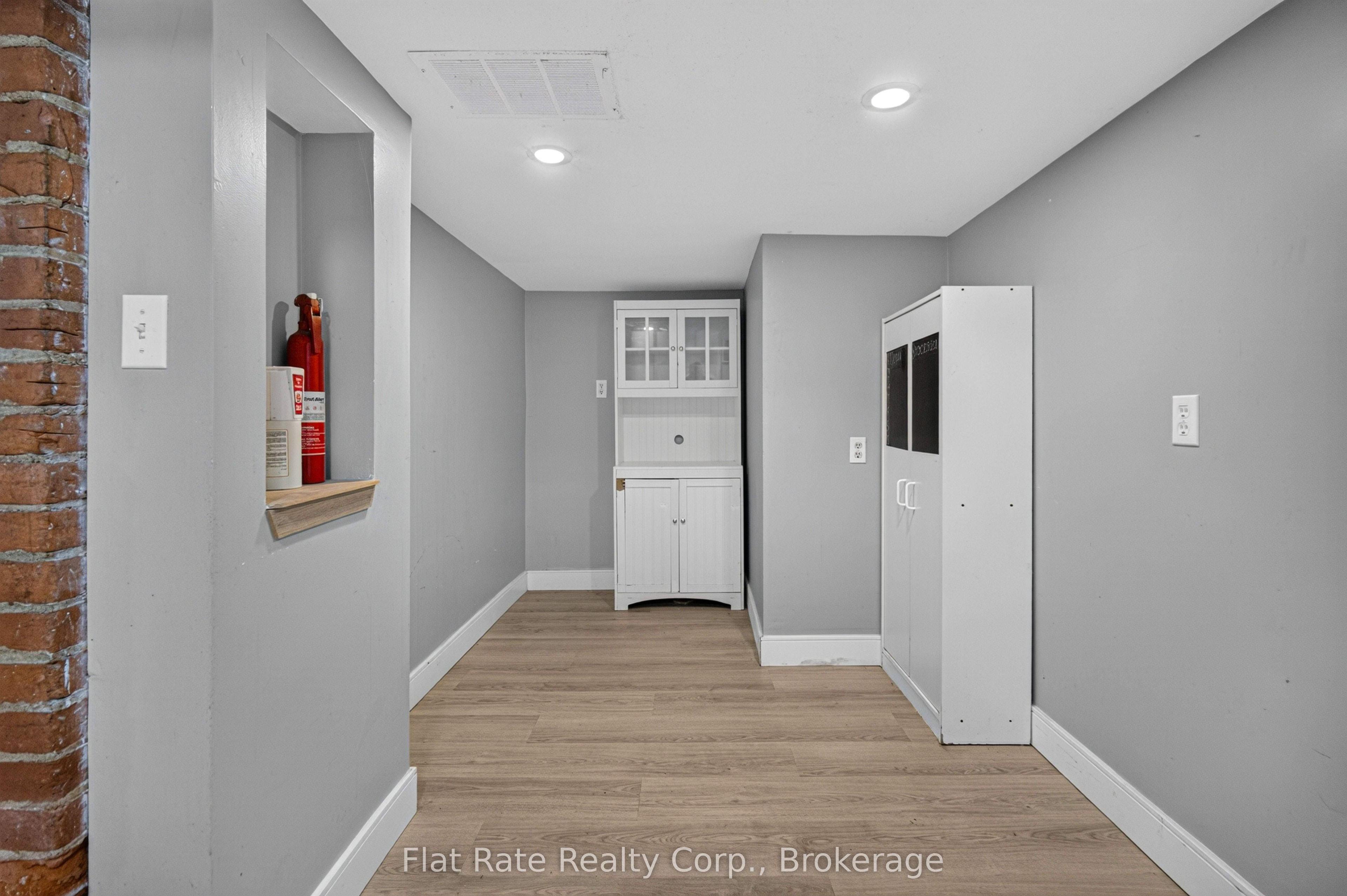 Unit 3 - 660 George Street N, Peterborough 4