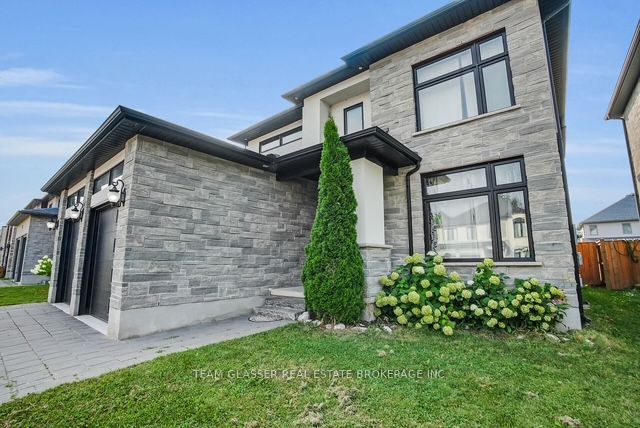 2407 Red Thorne Avenue, London 4